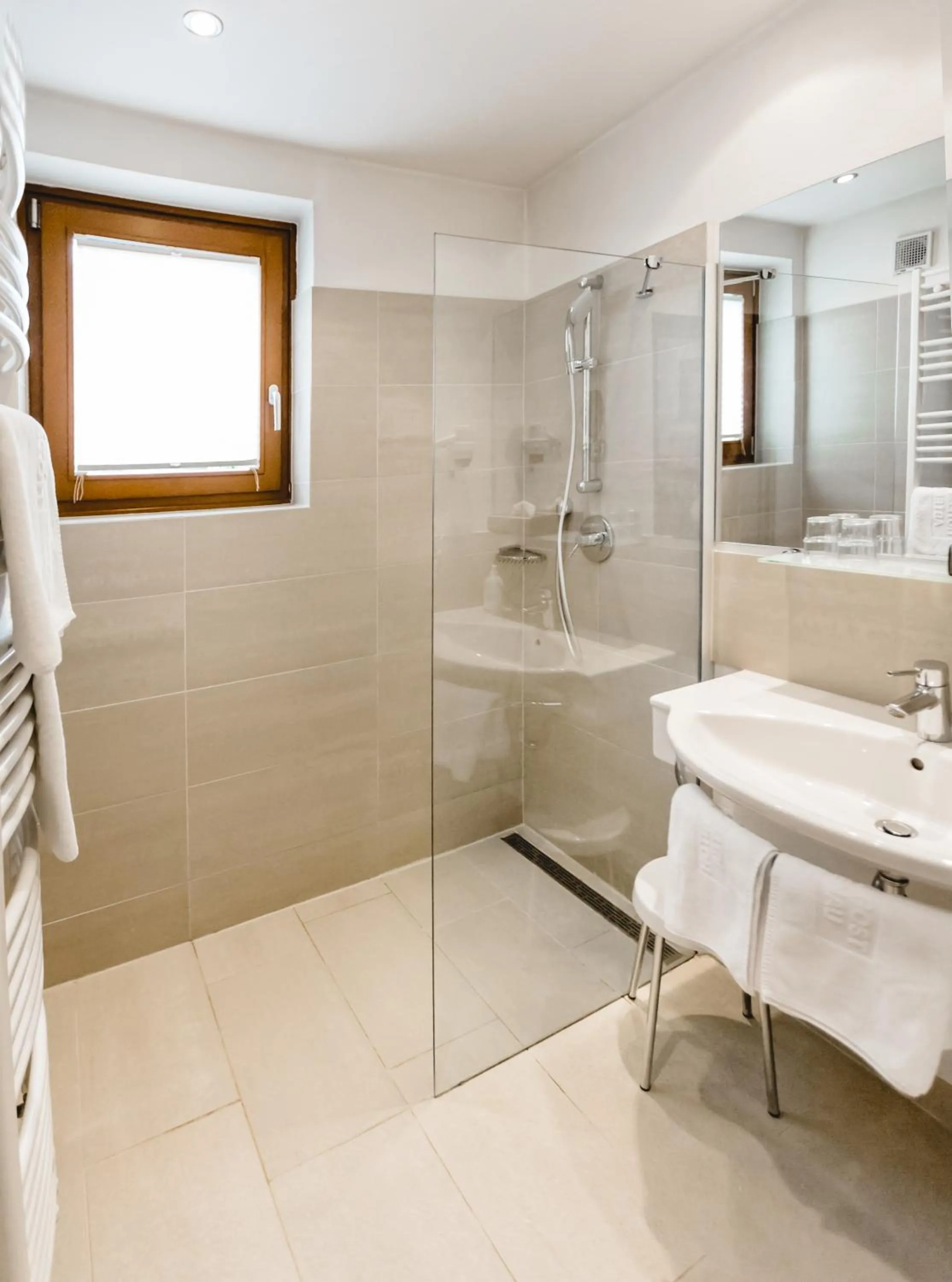 Shower in Hotel Post Abtenau