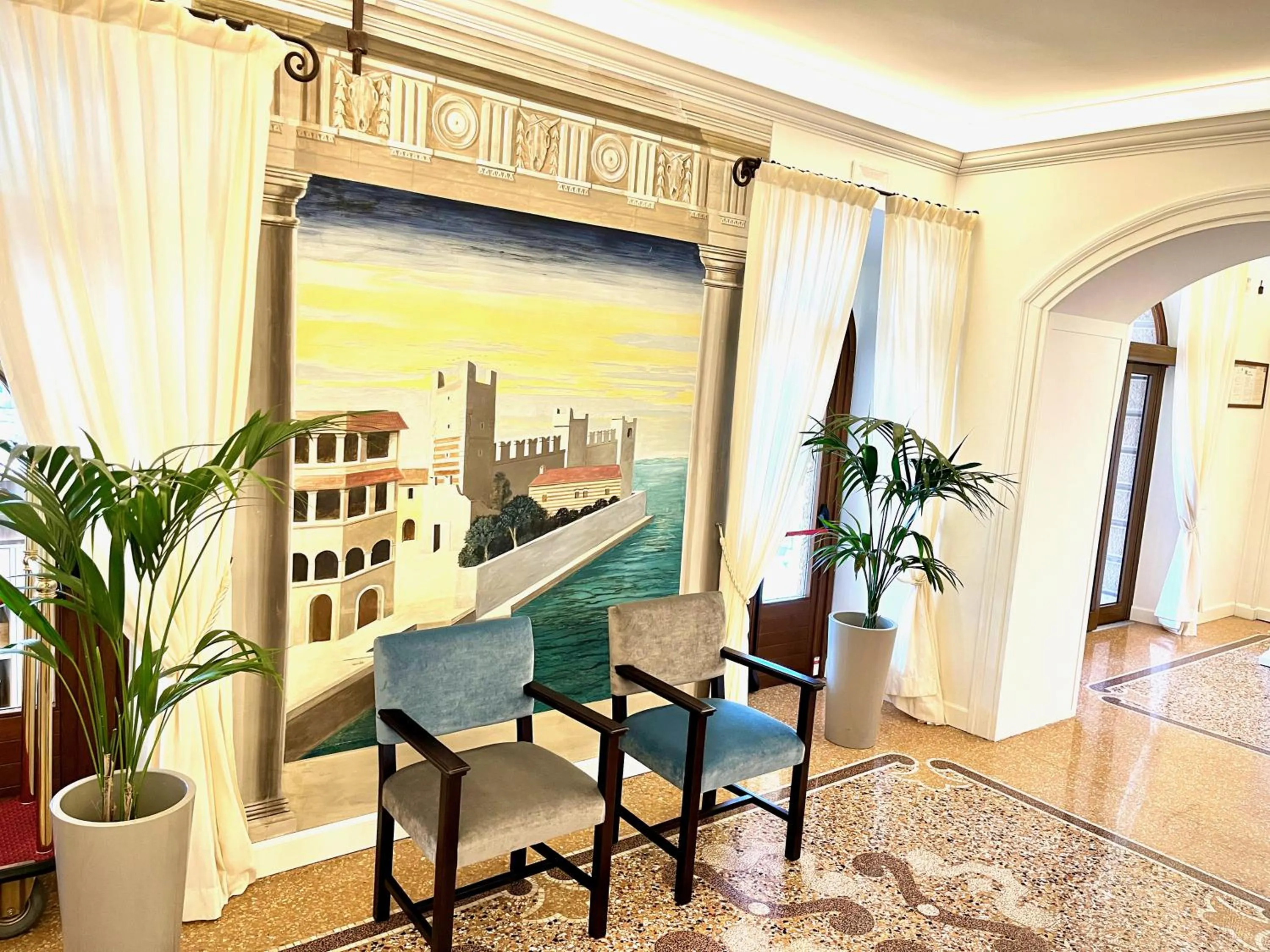Lobby or reception in Albergo Gardesana