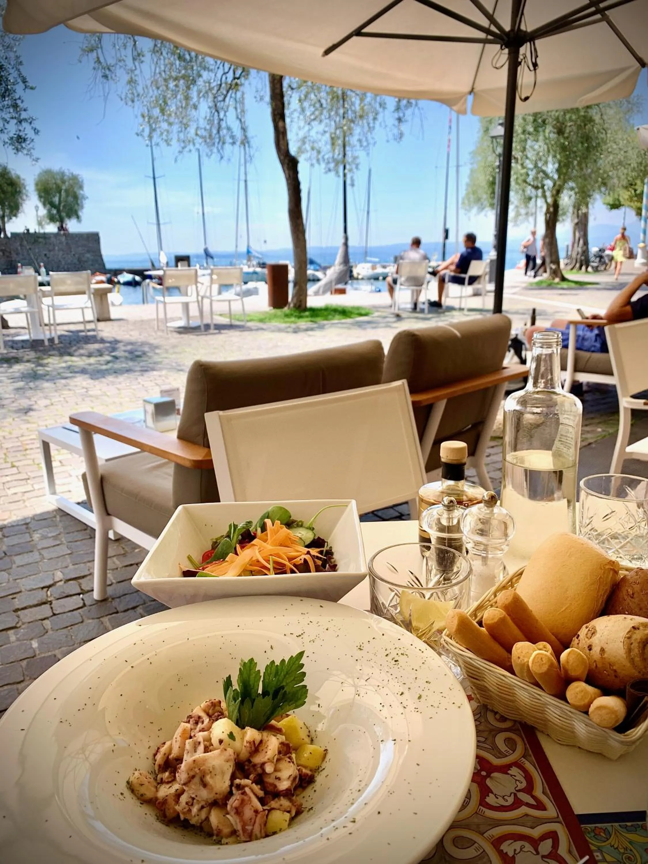 Lounge or bar in Albergo Gardesana