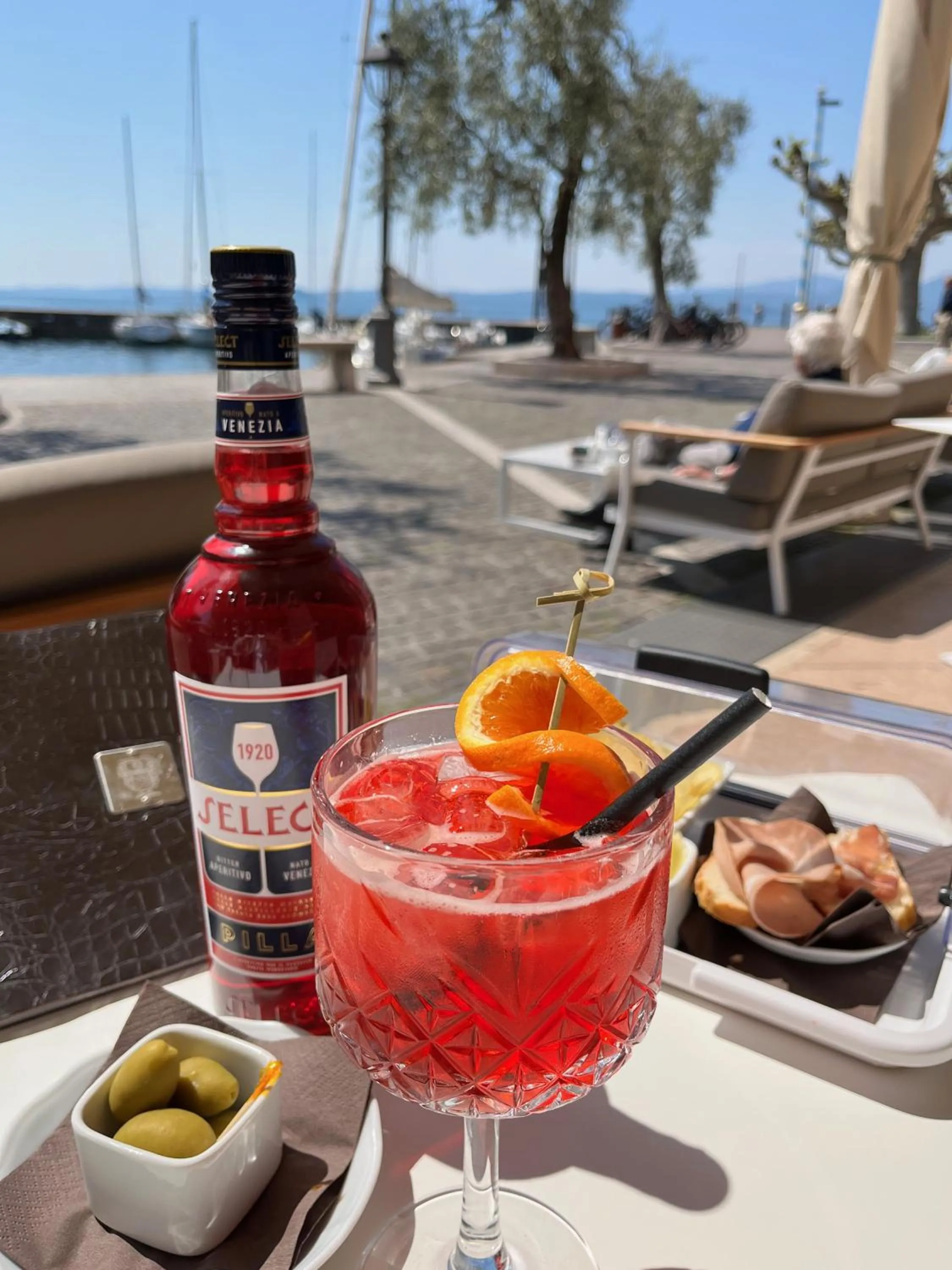 Patio in Albergo Gardesana
