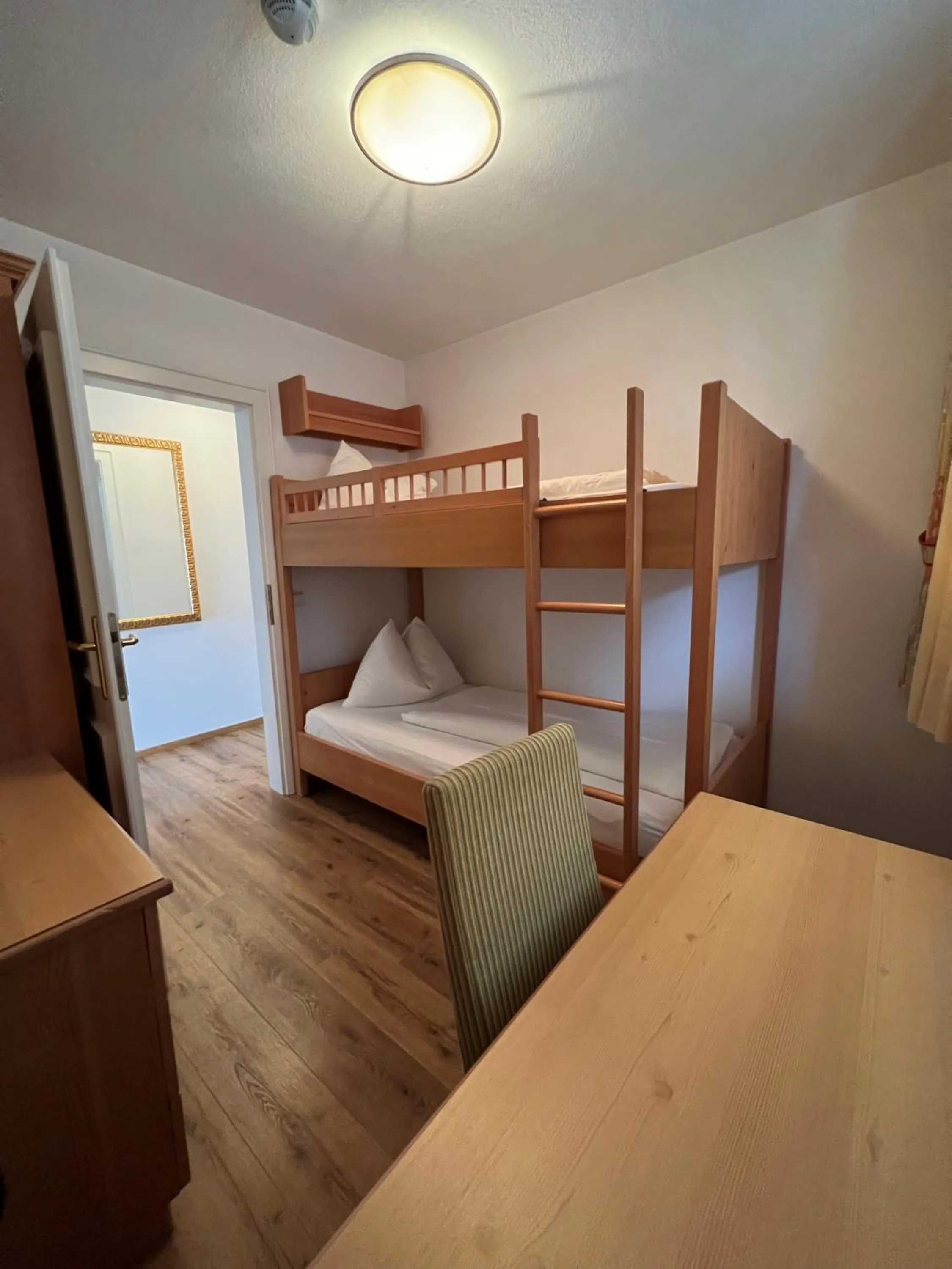 bunk bed, Bed in Hotel Goldener Stern