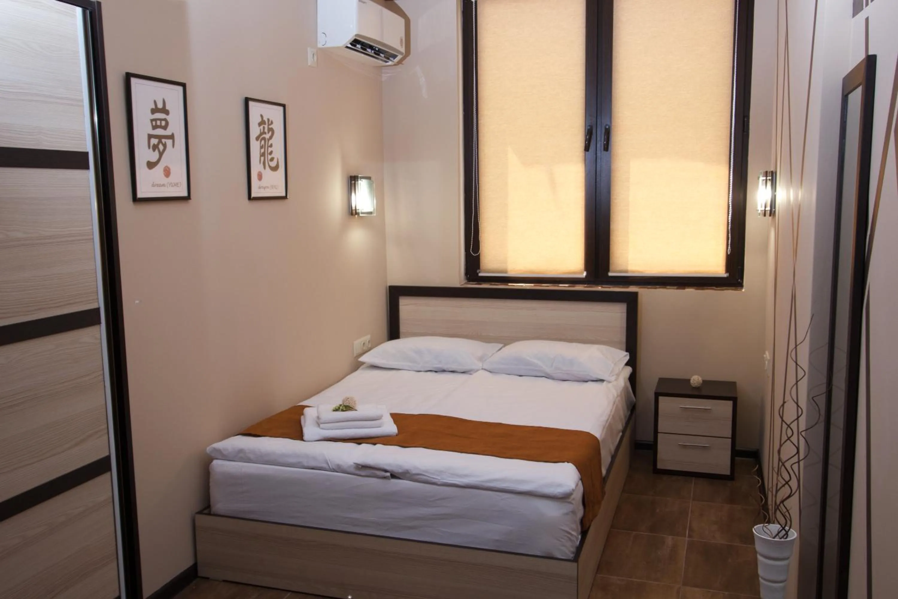 Property building, Bed in WOW Guest house in apartment 141