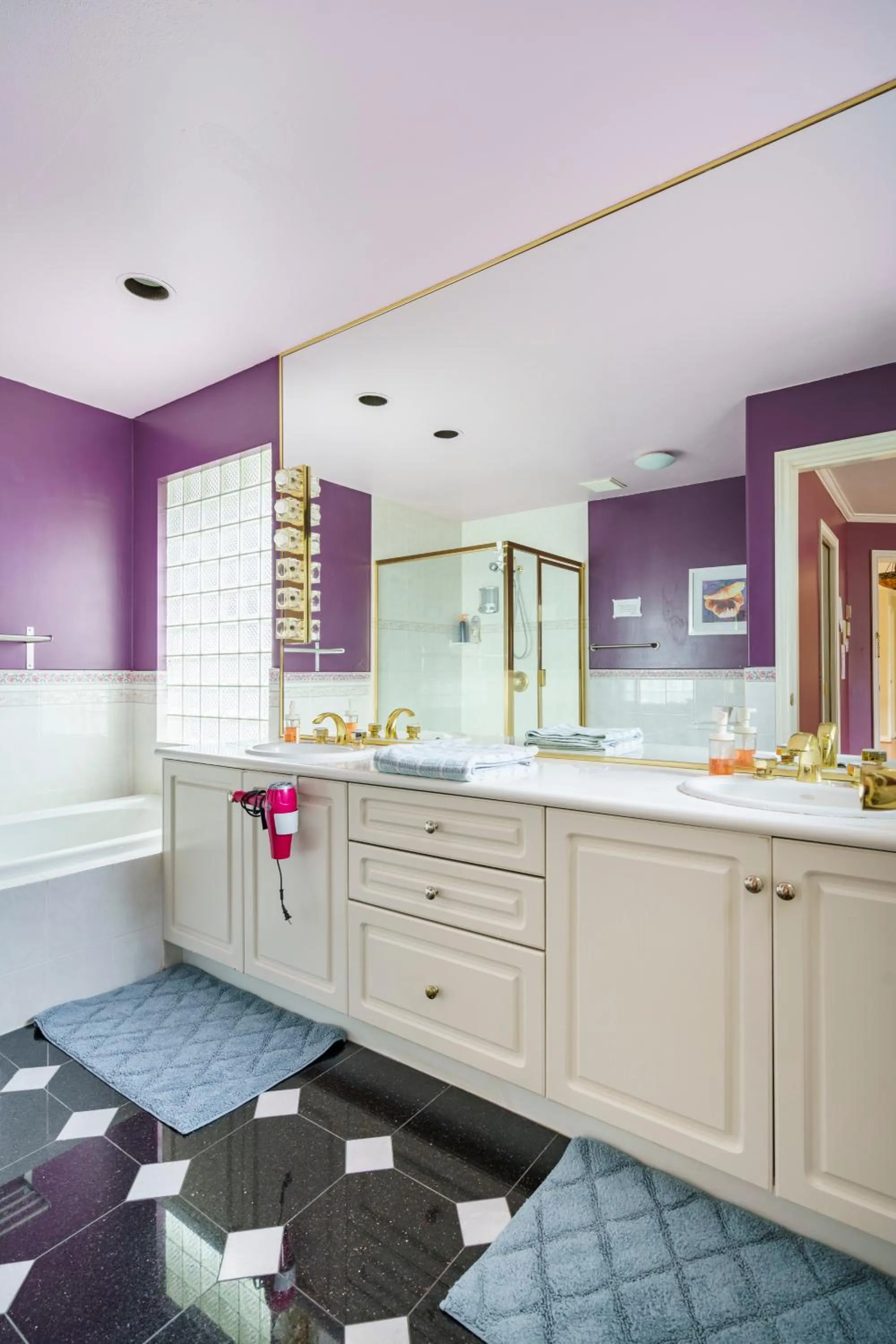 Fraser River Richmond Bed and Breakfast