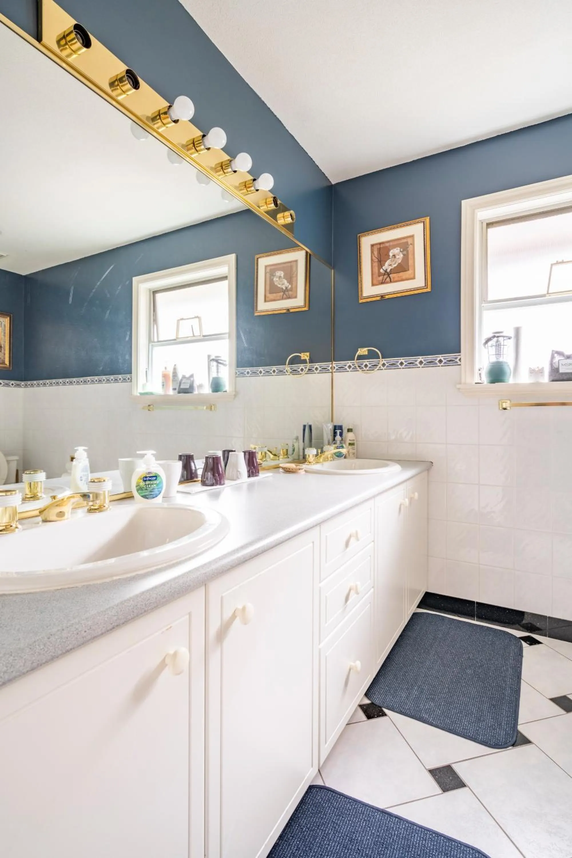 Fraser River Richmond Bed and Breakfast