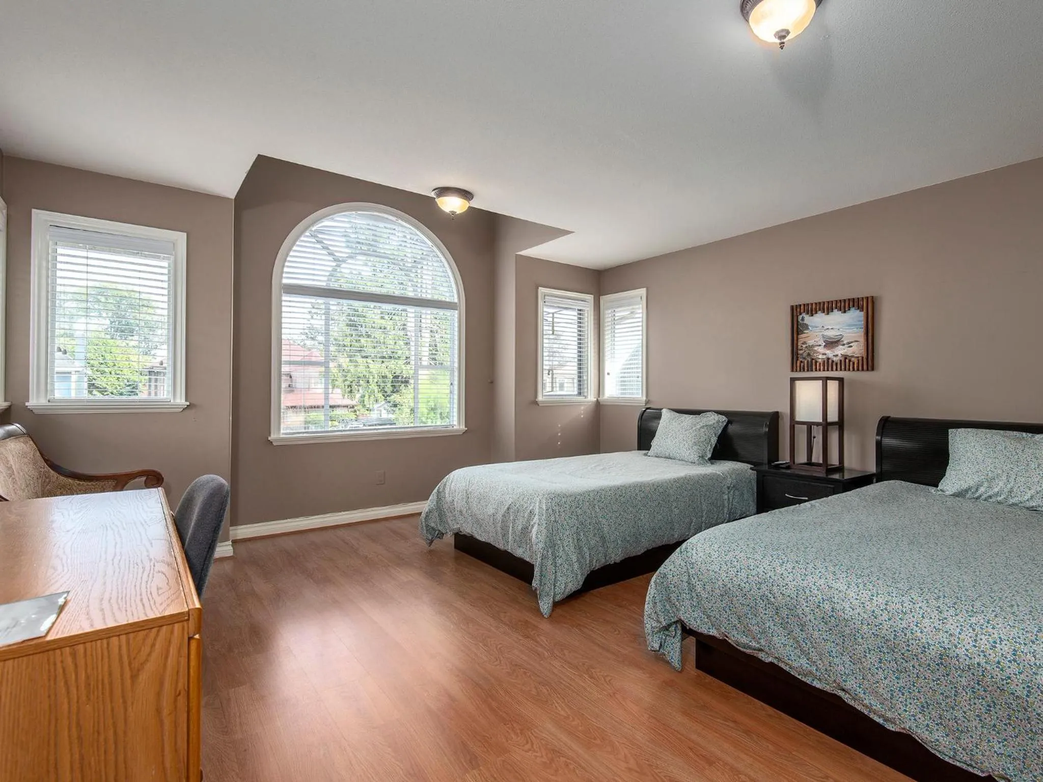 Bedroom, Bed in Fraser River Richmond Bed and Breakfast