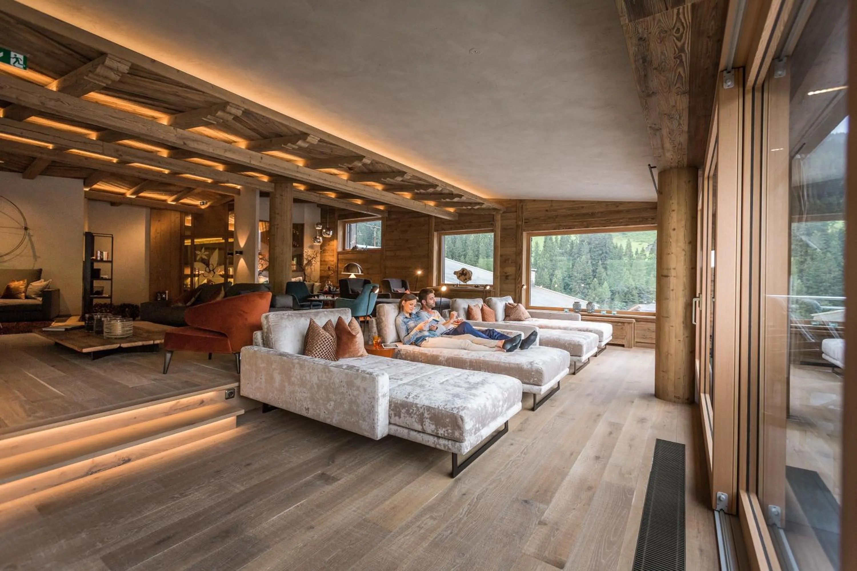 Library, Bed in Hotel Alpin Spa Tuxerhof