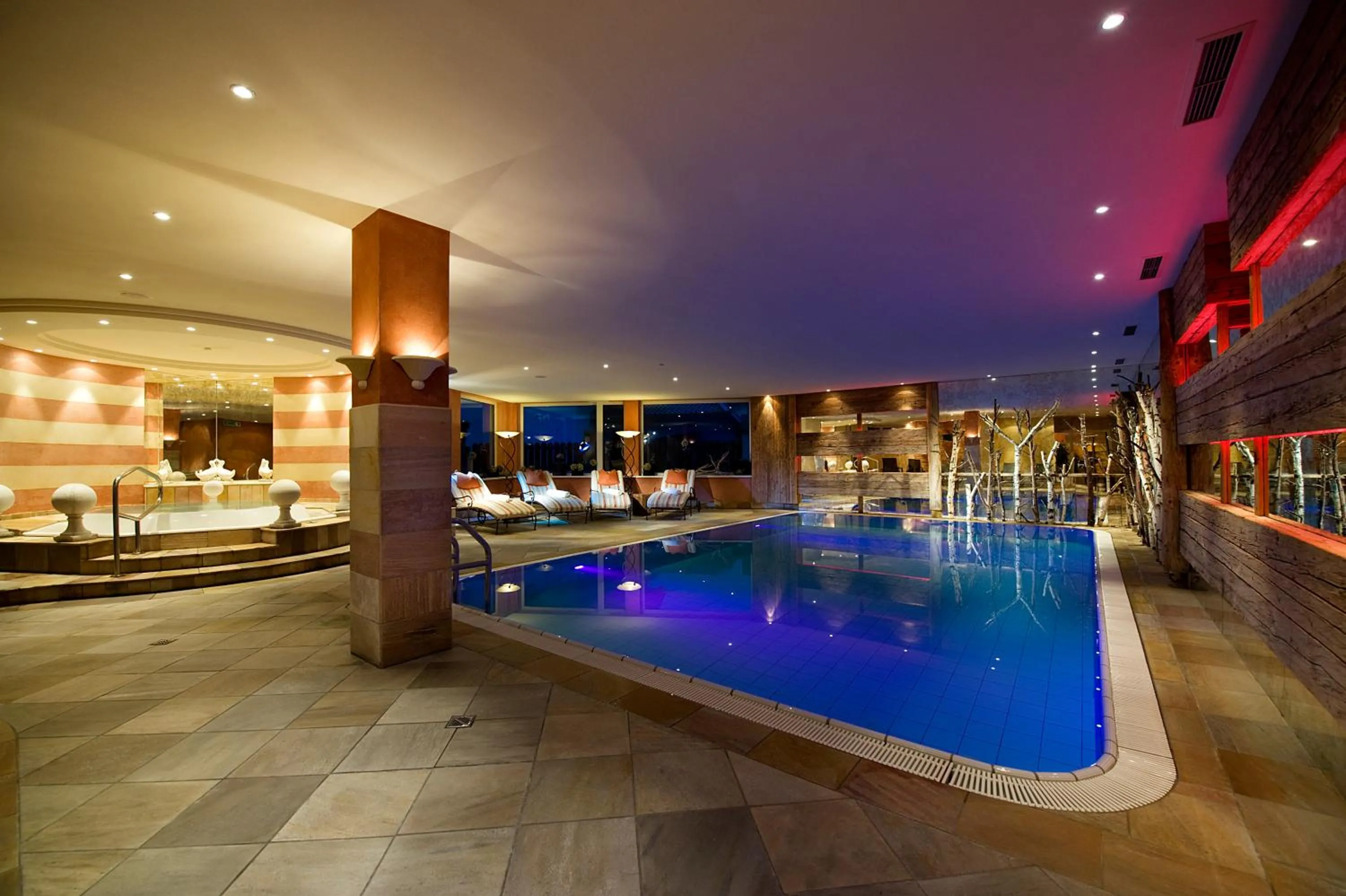 Swimming pool in Hotel Alpin Spa Tuxerhof