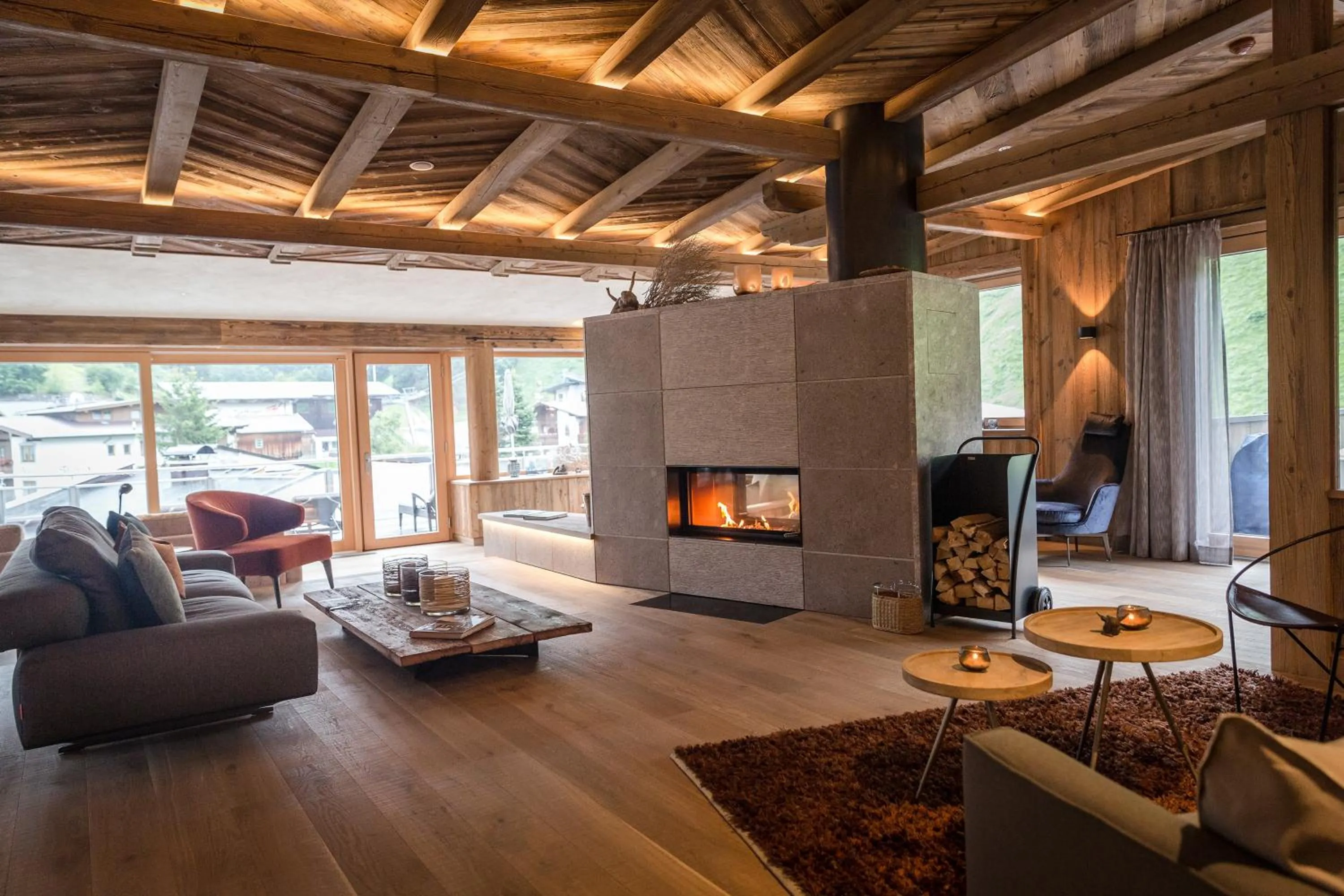 Communal lounge/ TV room in Hotel Alpin Spa Tuxerhof