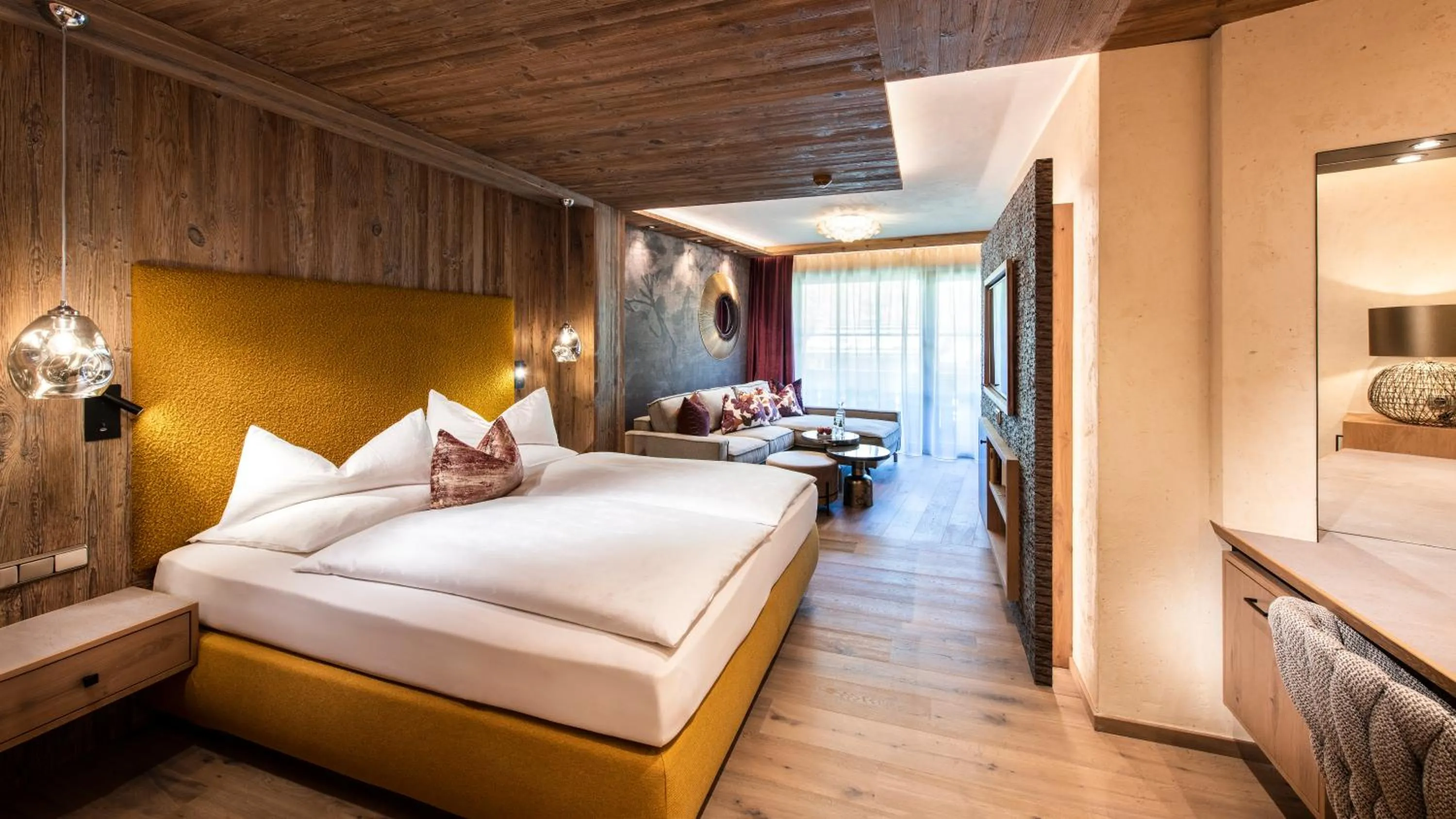 Bedroom, Bed in Hotel Alpin Spa Tuxerhof