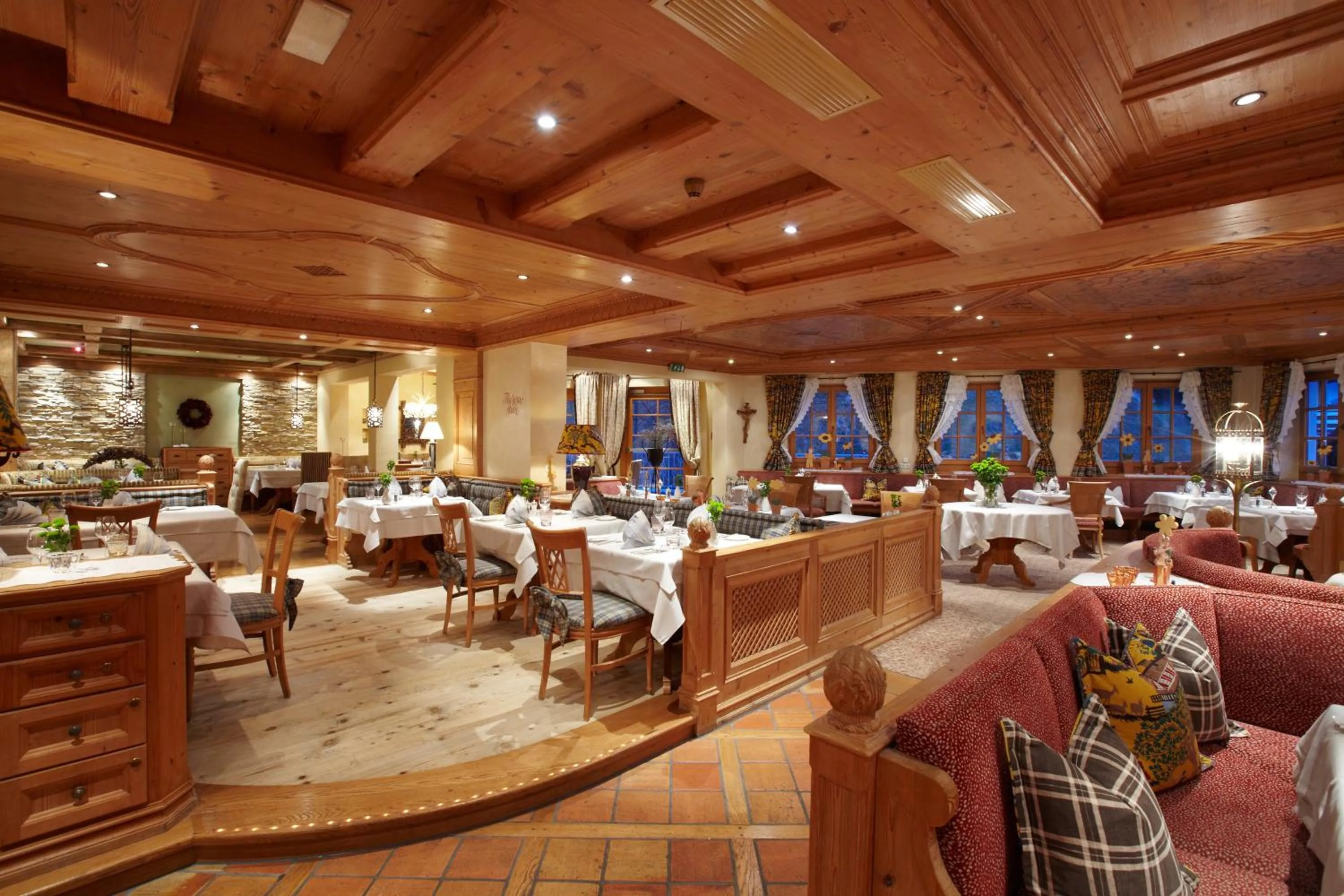 Restaurant/places to eat in Hotel Alpin Spa Tuxerhof