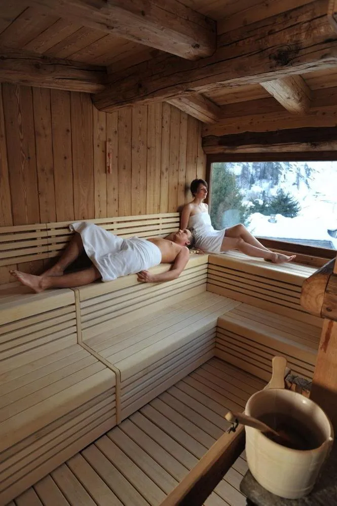 Day in La Madonnina Del Gran Paradiso Wellness Hotel