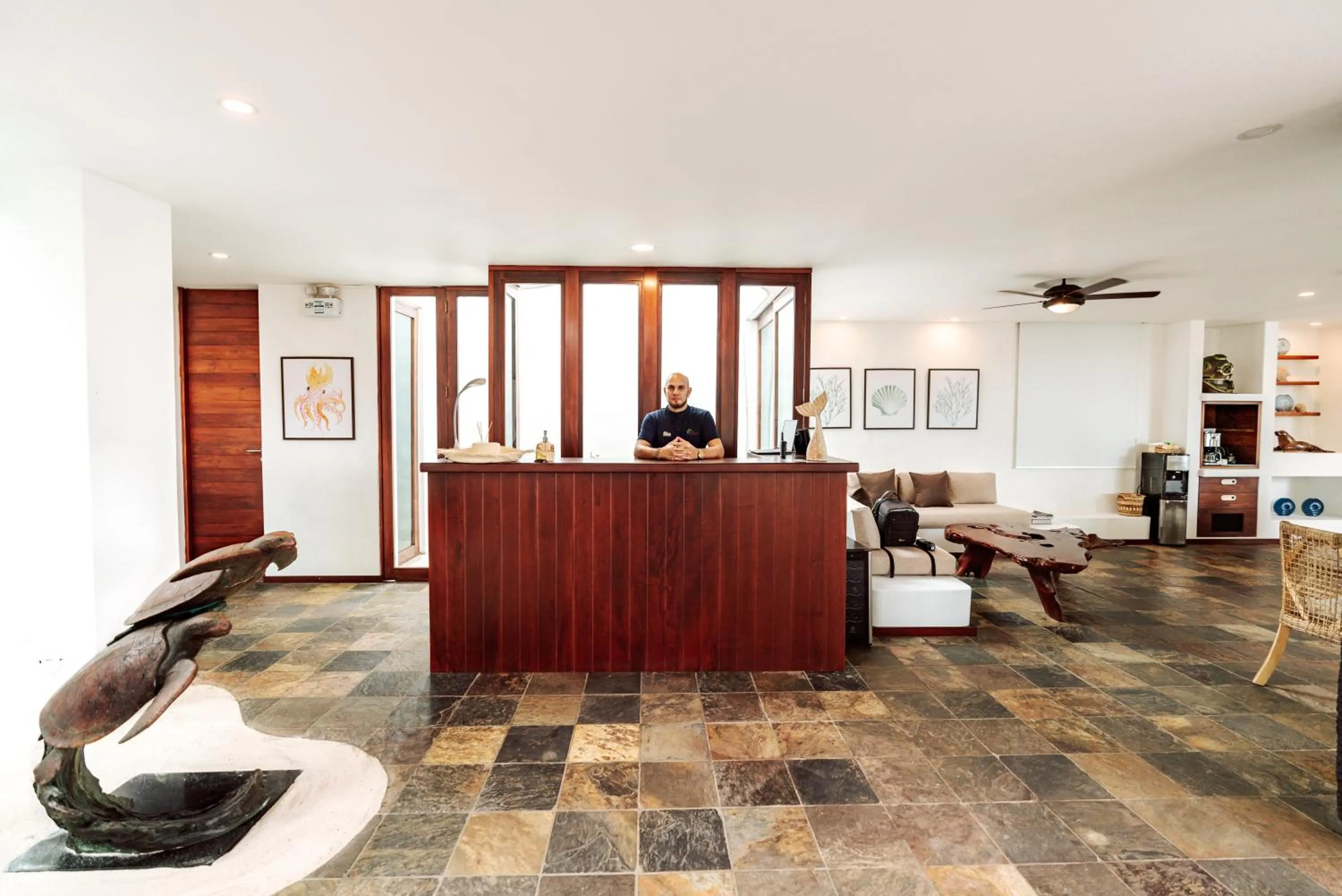 Lobby or reception in Hotel Villa Escalesia Galapagos