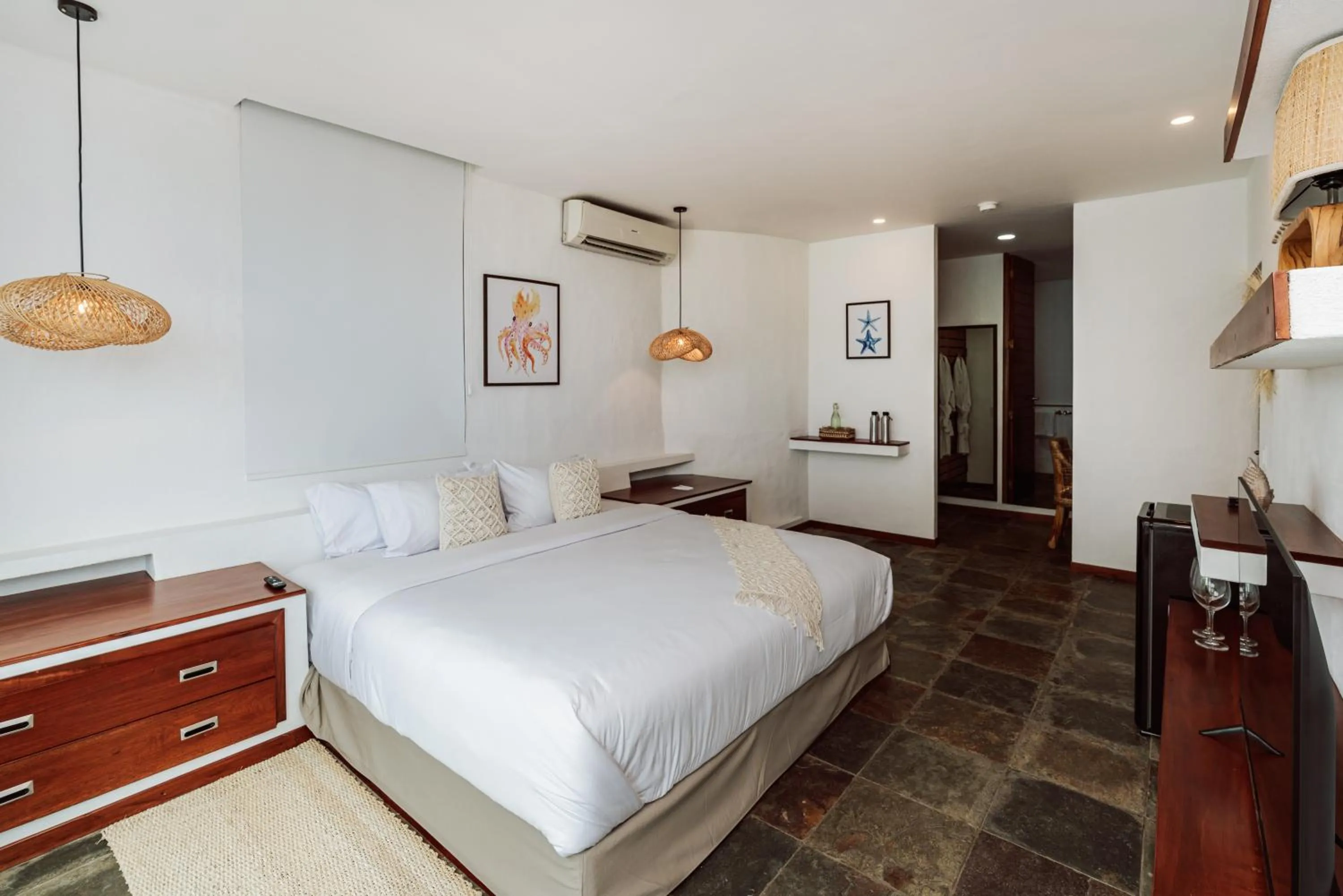 Bed in Hotel Villa Escalesia Galapagos