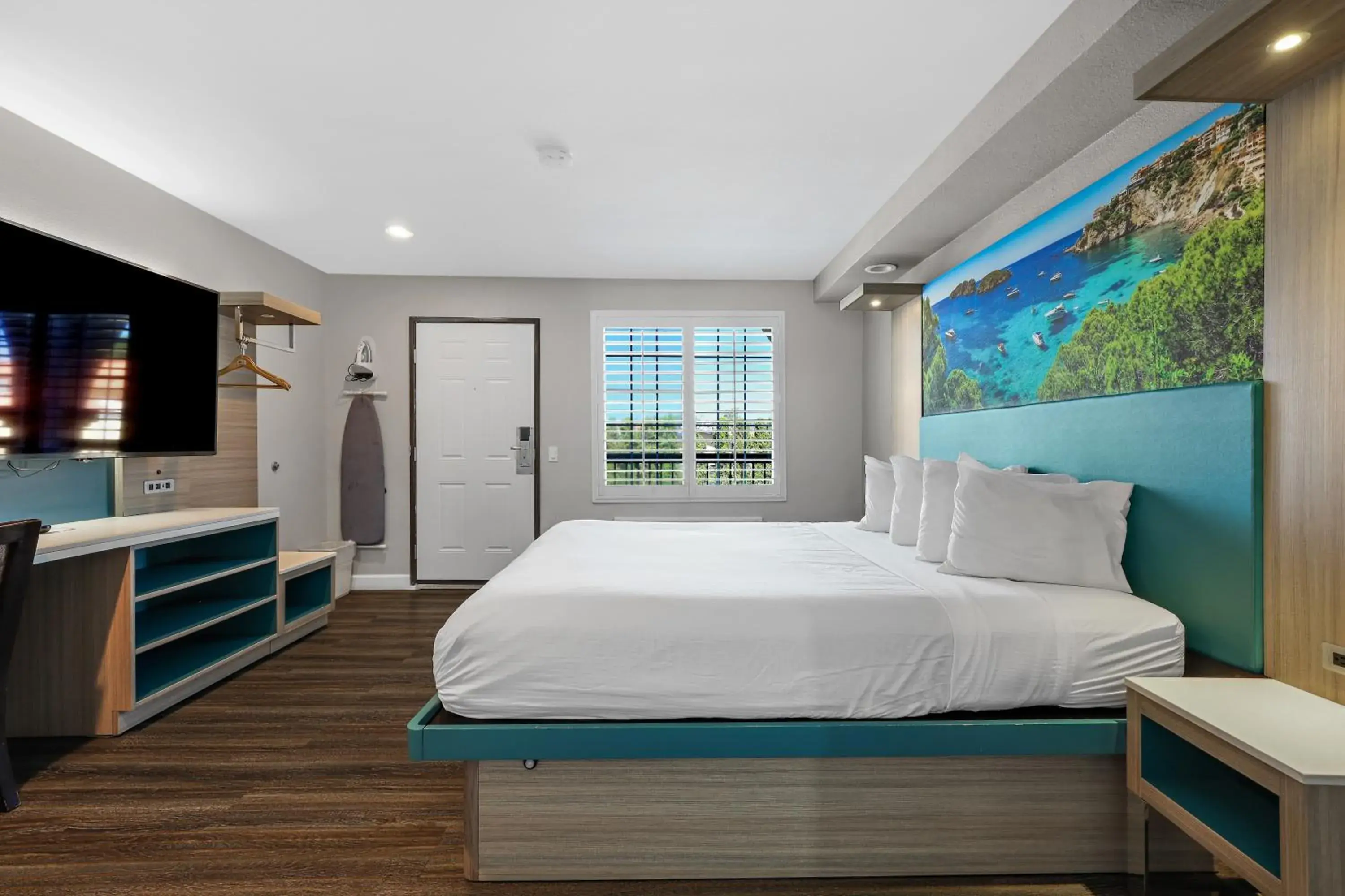 TV and multimedia, Bed in Motel Mediteran TV and multimedia, Bed in Motel Mediteran