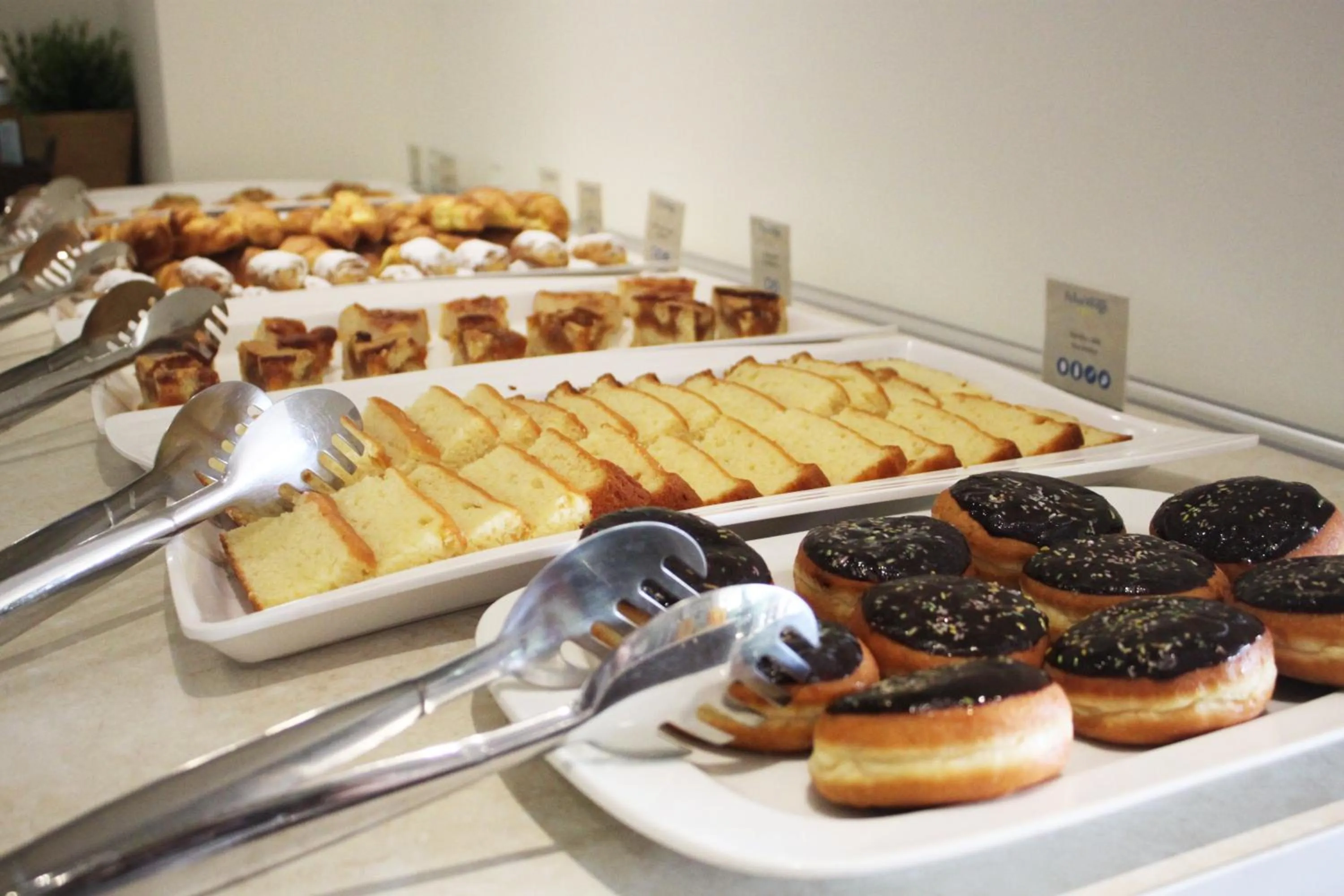 Food in Pefkos Village Resort