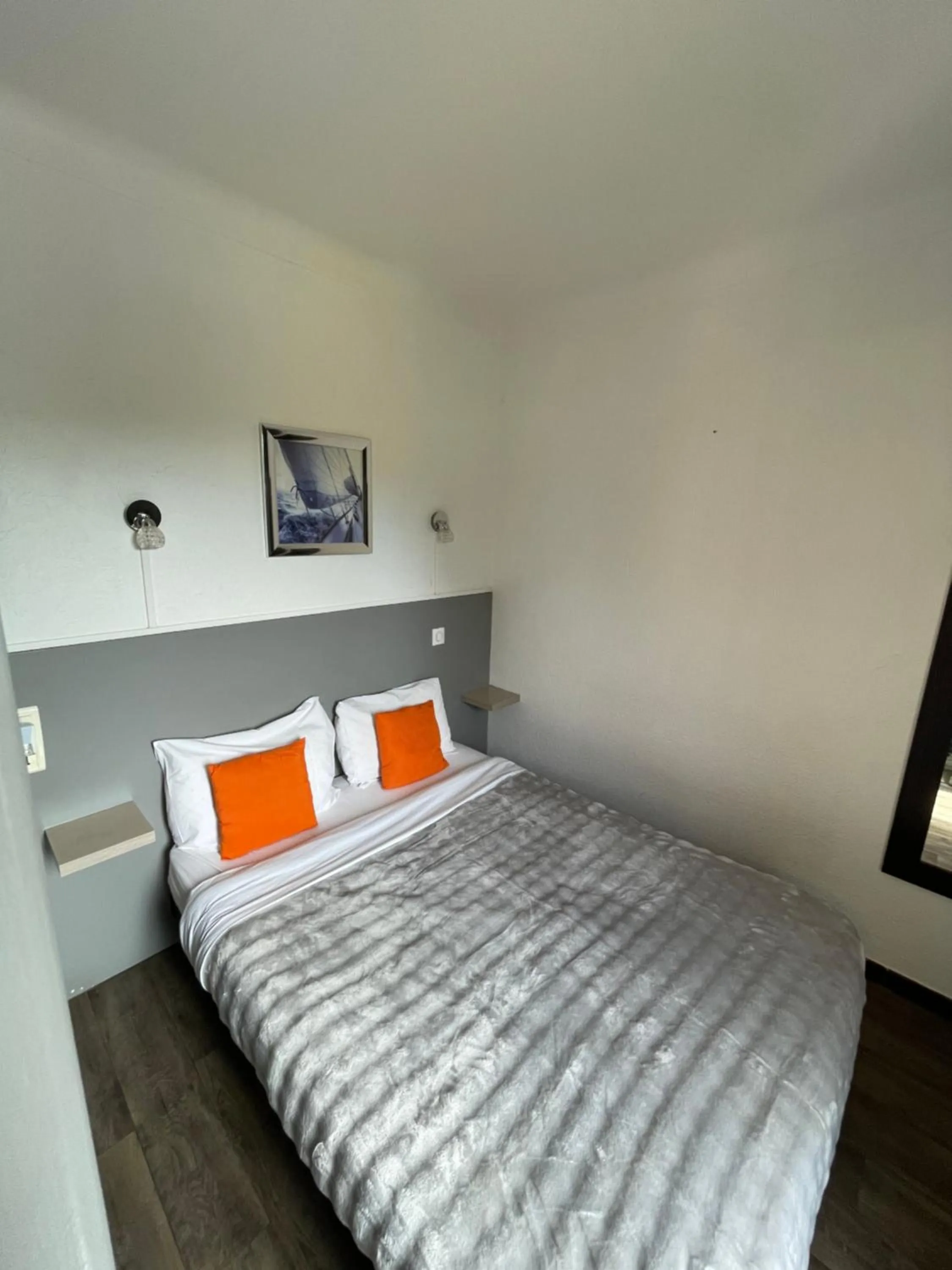 Bed in Hotel Clair Logis