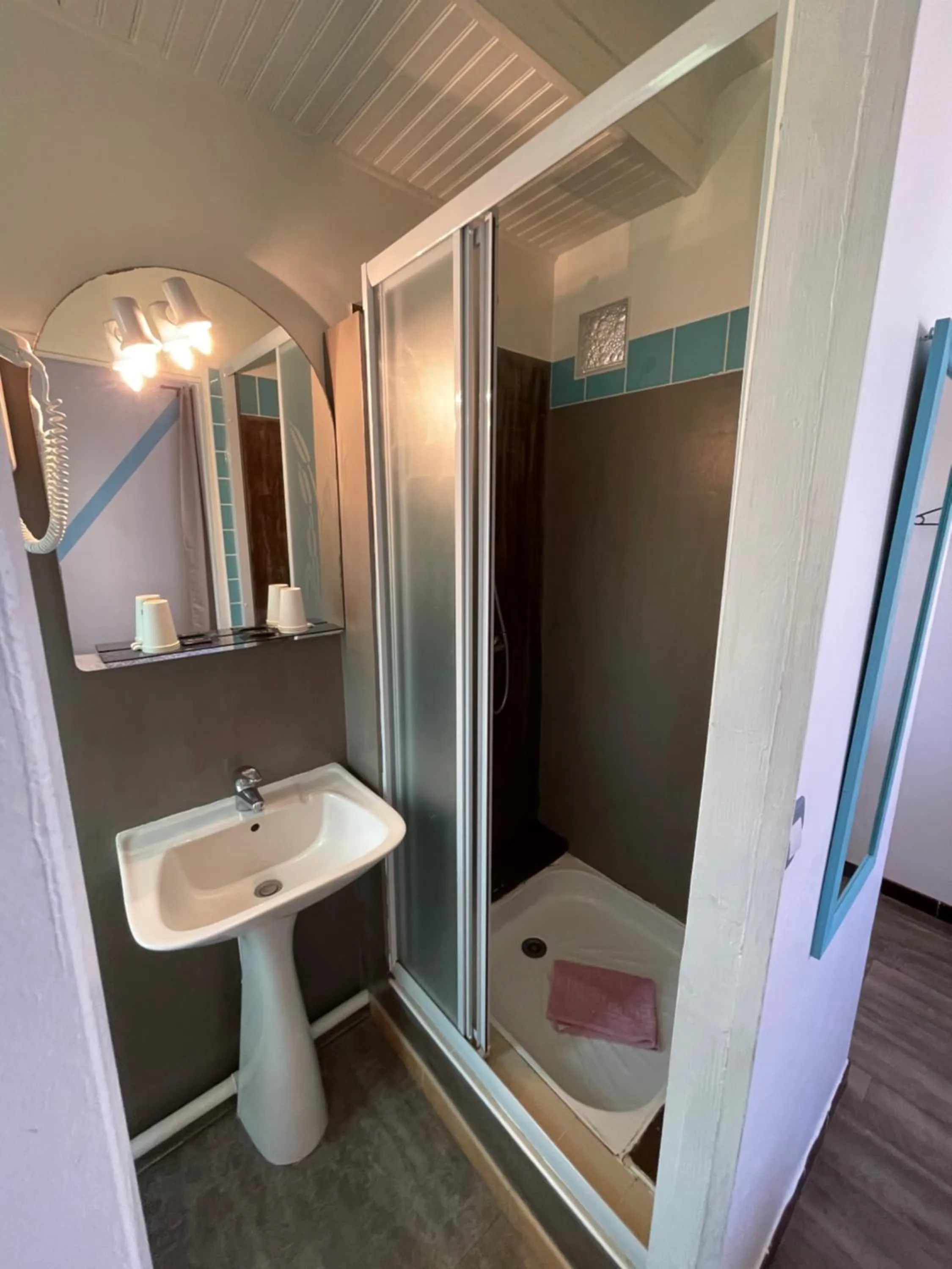 Bathroom in Hotel Clair Logis