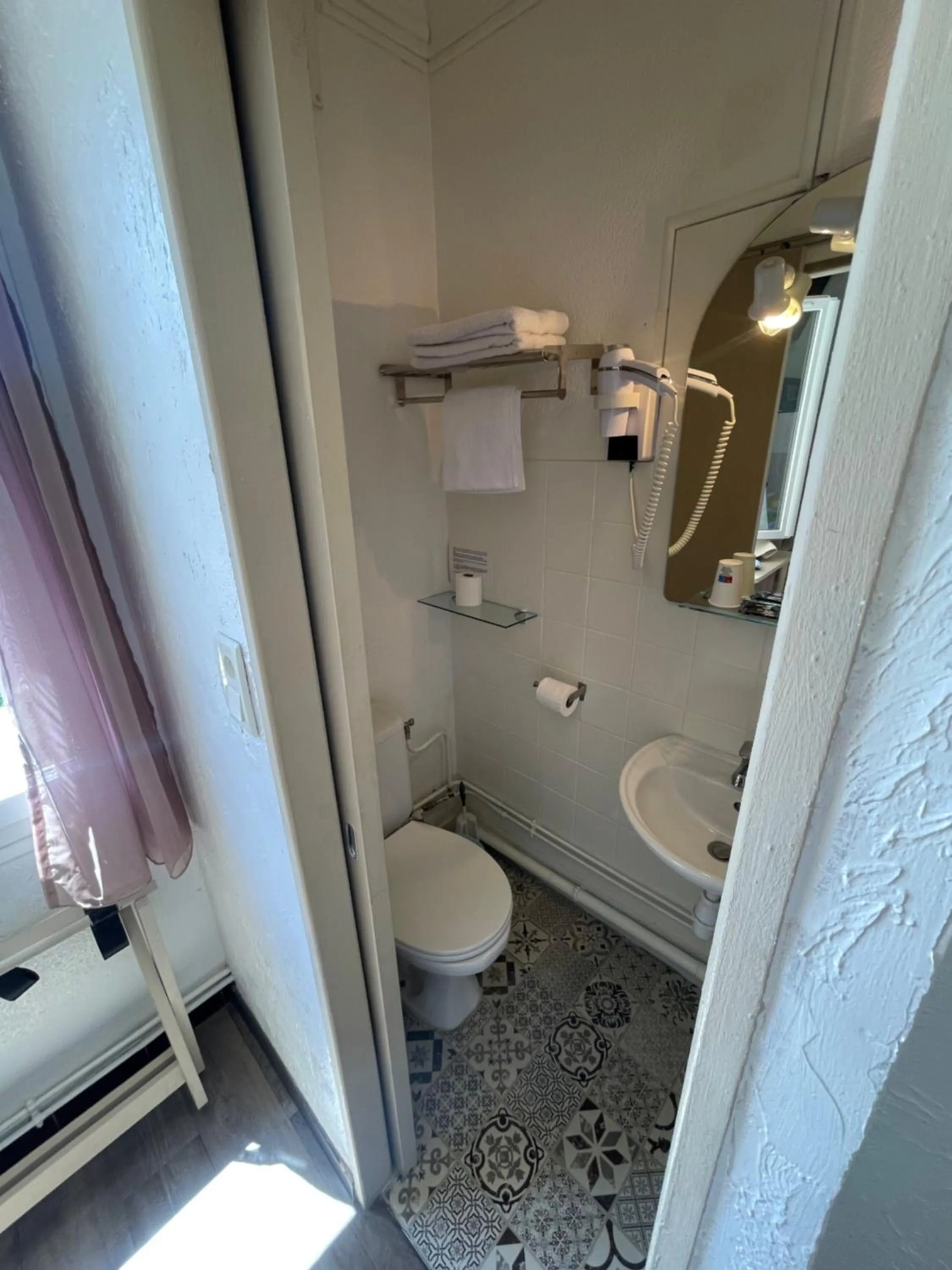 Toilet in Hotel Clair Logis