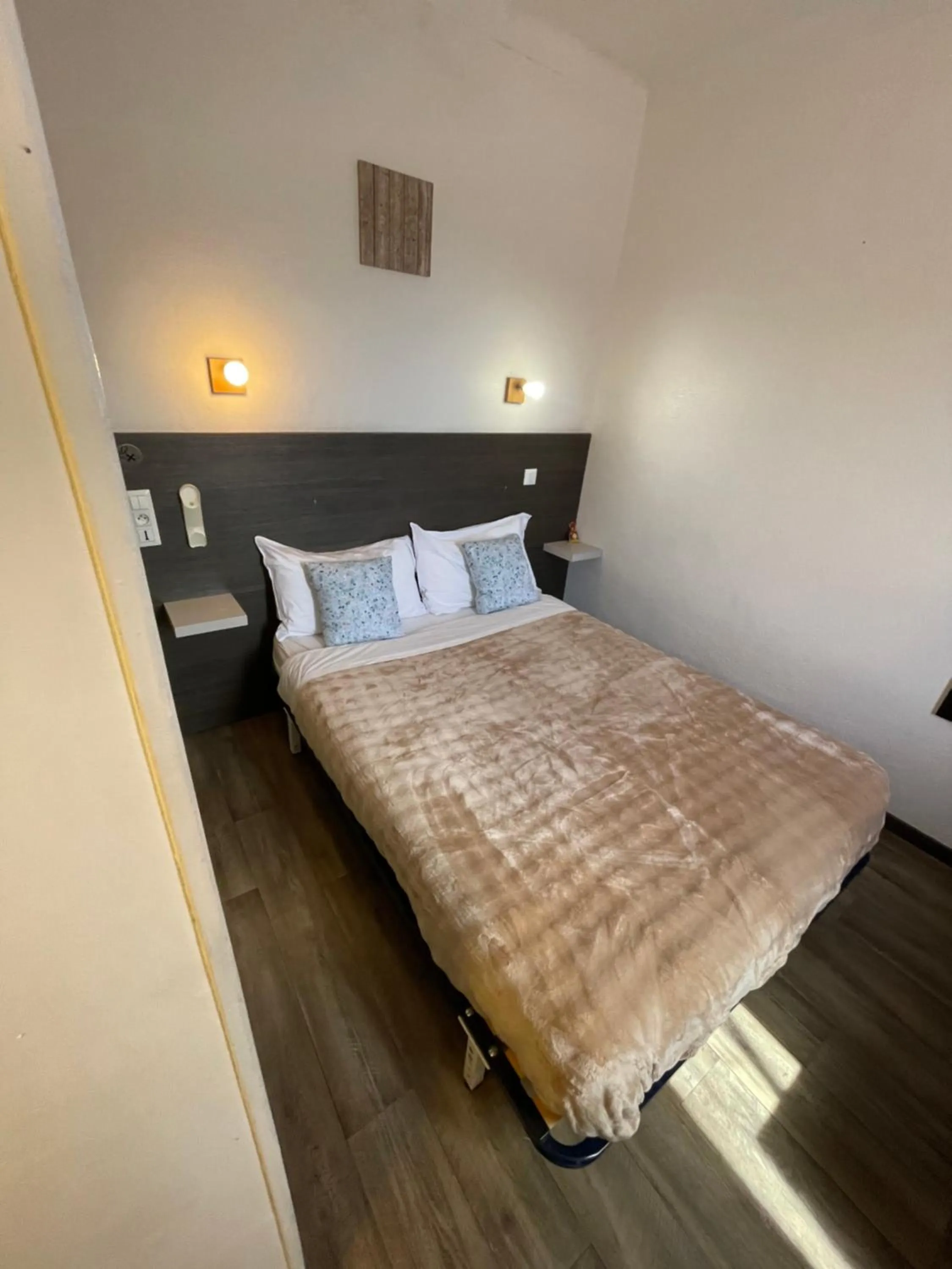 Photo of the whole room in Hotel Clair Logis