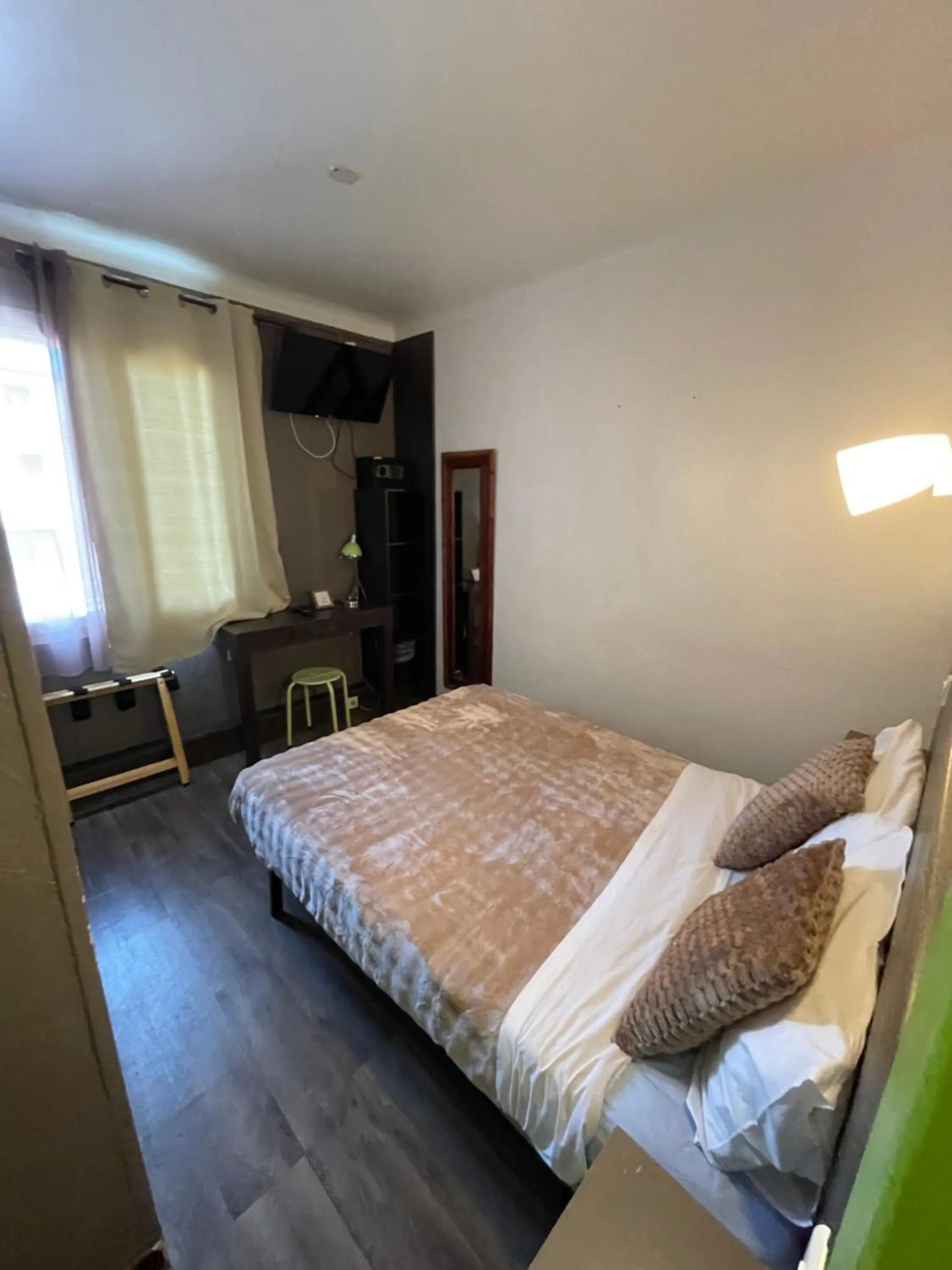 Photo of the whole room in Hotel Clair Logis