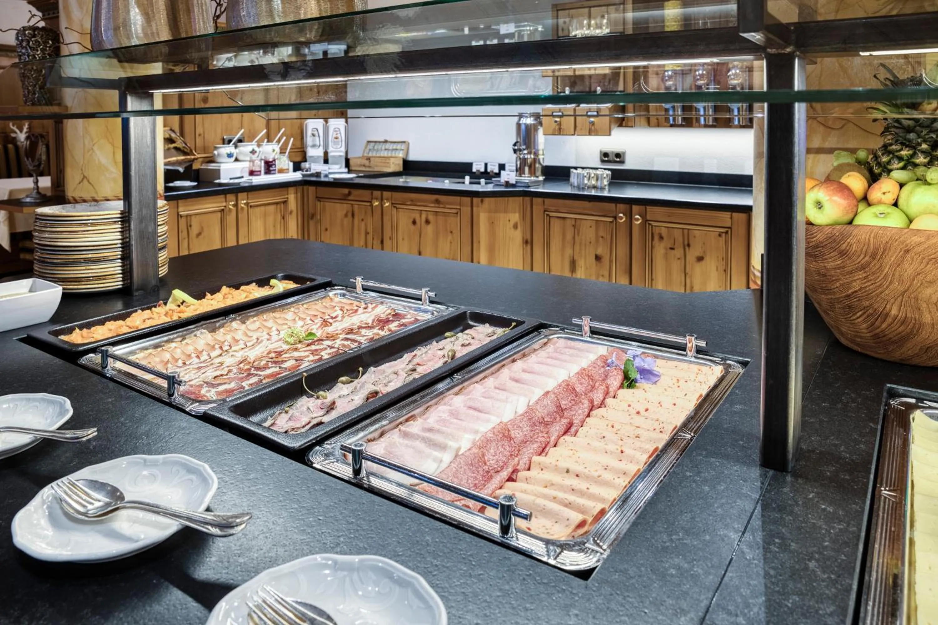 Buffet breakfast in Hotel Alte Post