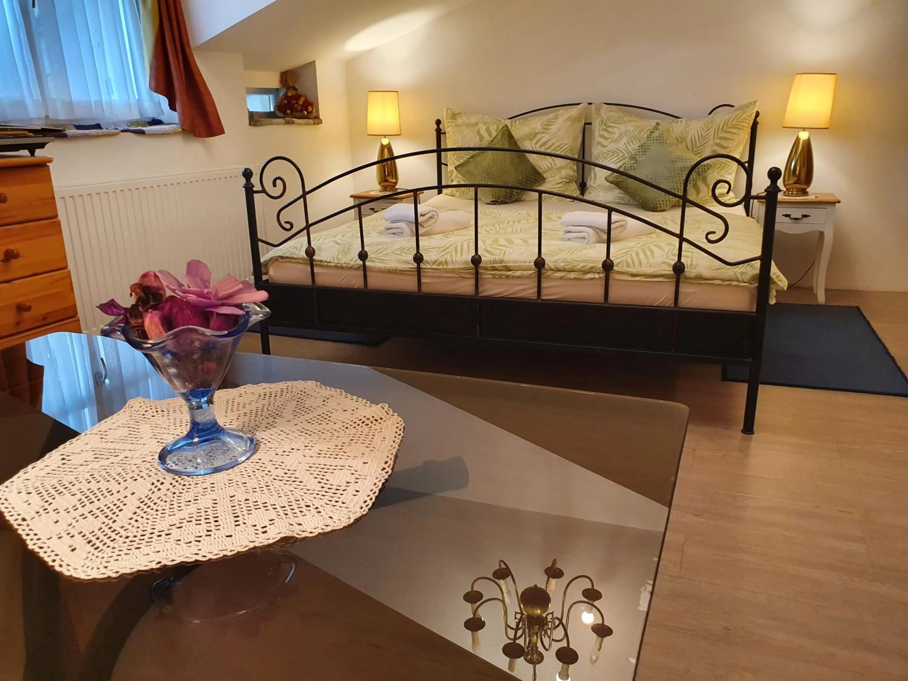 Apartment with Garden View - single occupancy in Karmelita Boutique Apartman