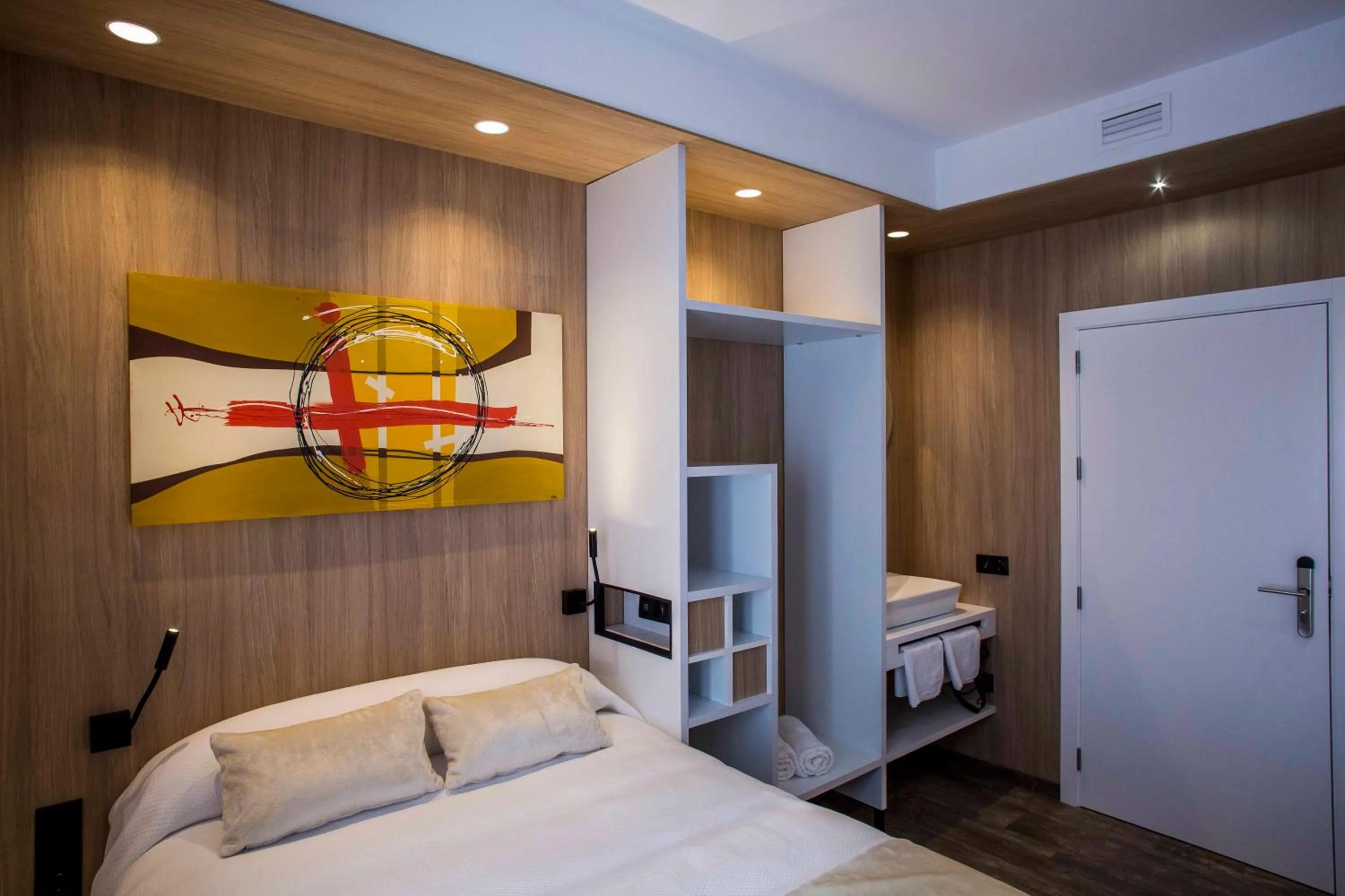 Decorative detail, Bed in Hostal Sevilla Santa Justa - Adults only