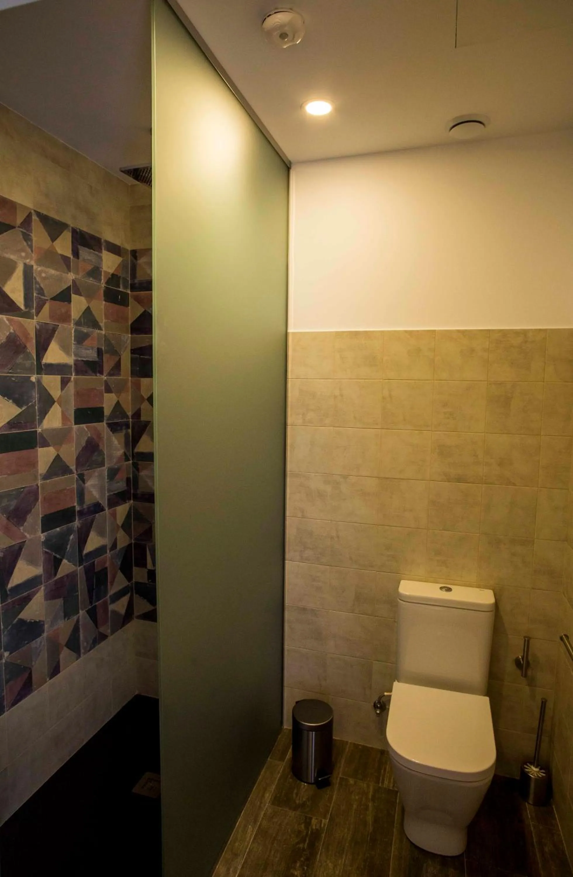 Toilet in Hostal Sevilla Santa Justa - Adults only