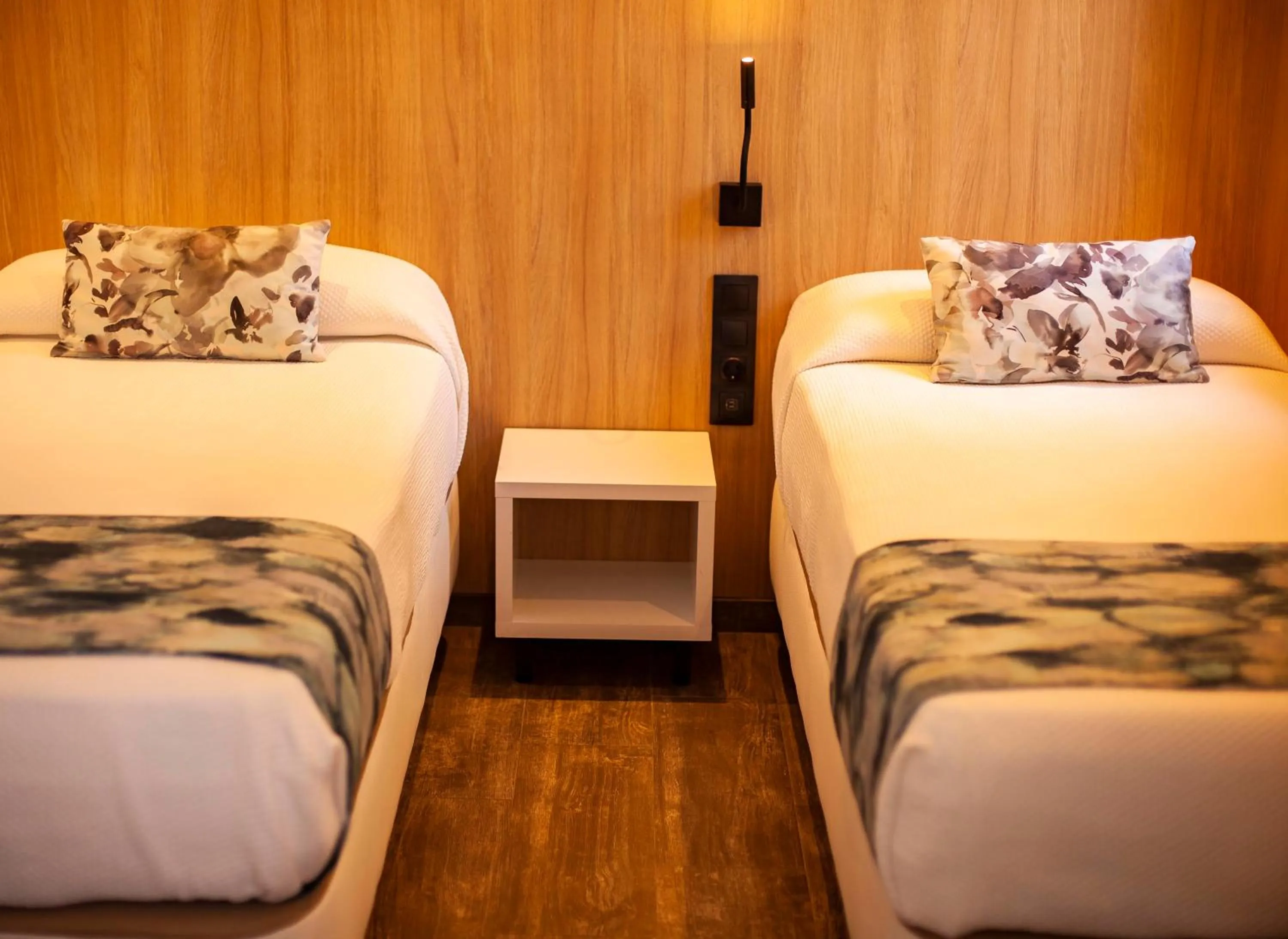 Bed in Hostal Sevilla Santa Justa - Adults only