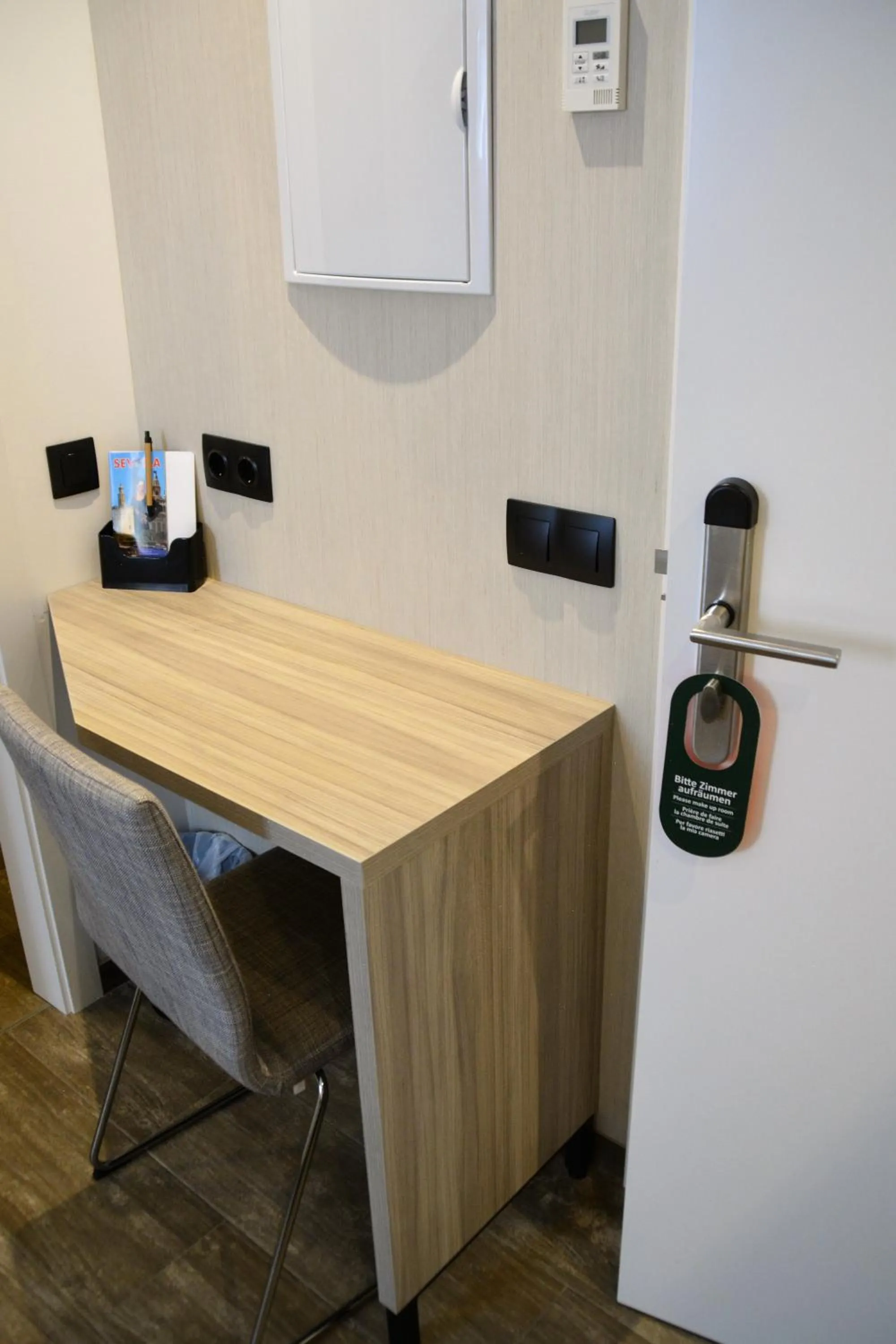 Decorative detail in Hostal Sevilla Santa Justa - Adults only