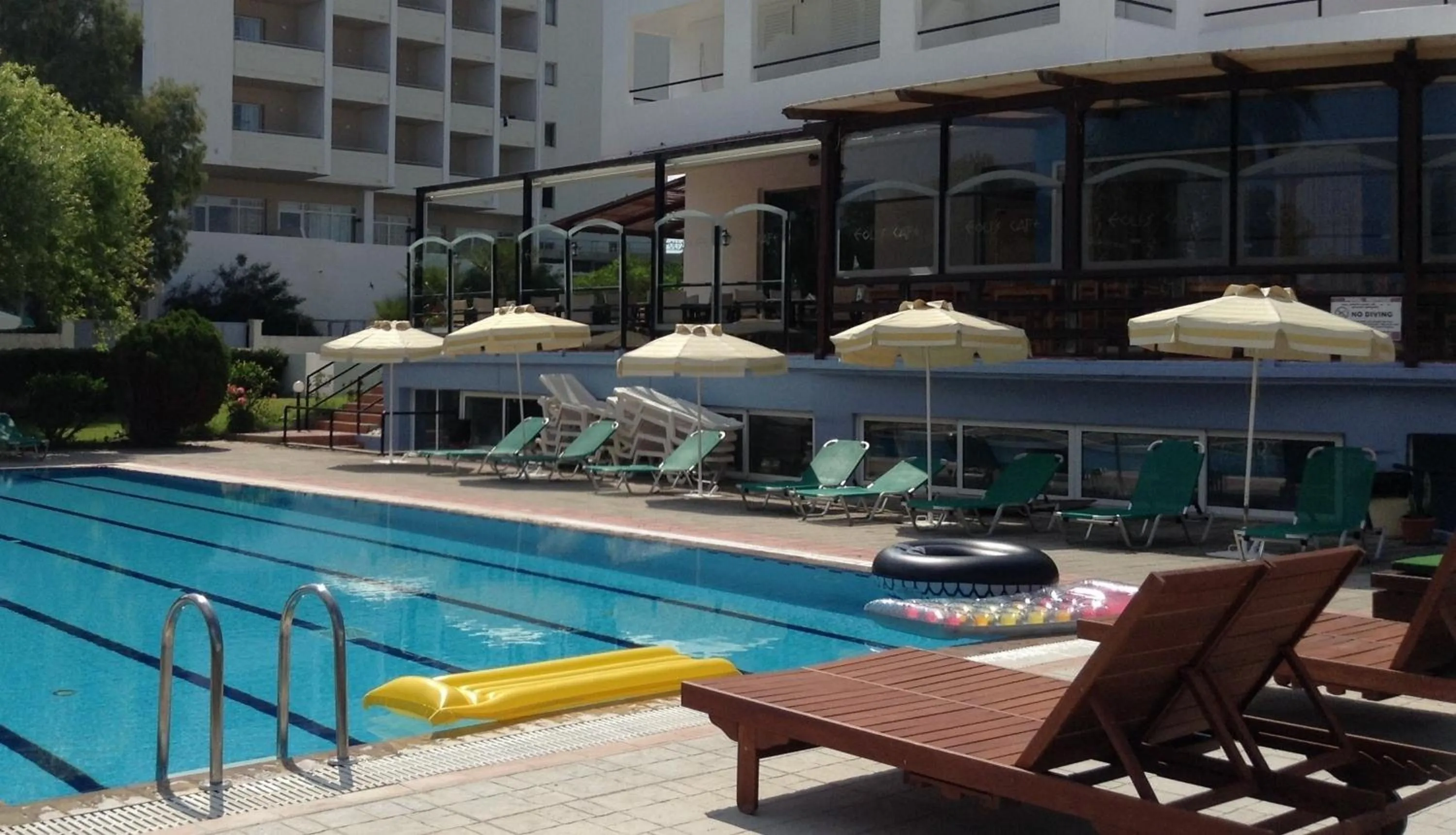 Swimming pool in Pylea Beach Hotel