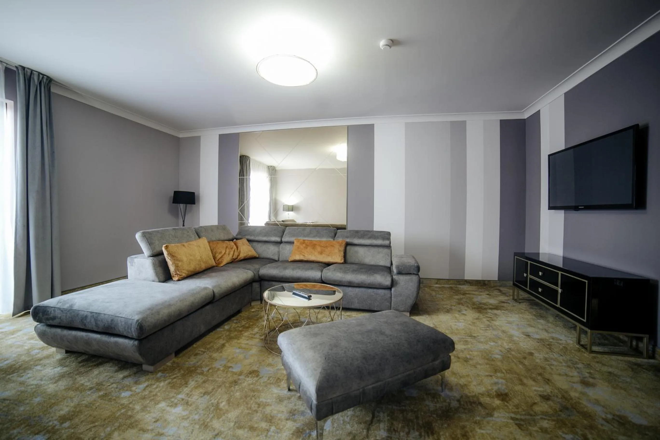 Living room in Royal Class Hotel