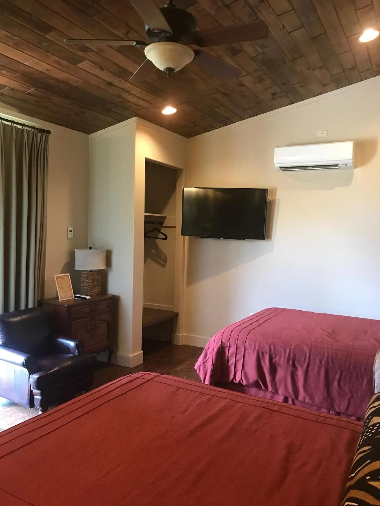 TV and multimedia, Bed in Joshua Creek Ranch