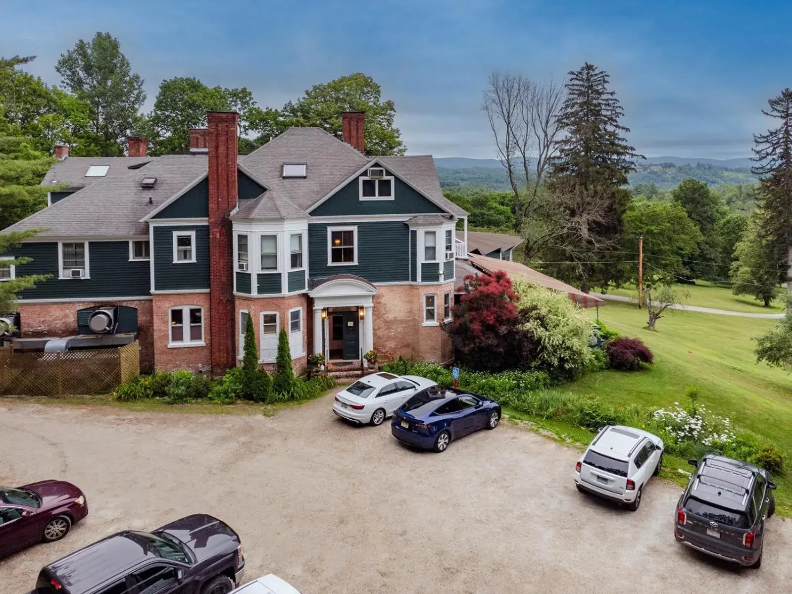 Facade/entrance in Apple Tree Inn Facade/entrance in Apple Tree Inn