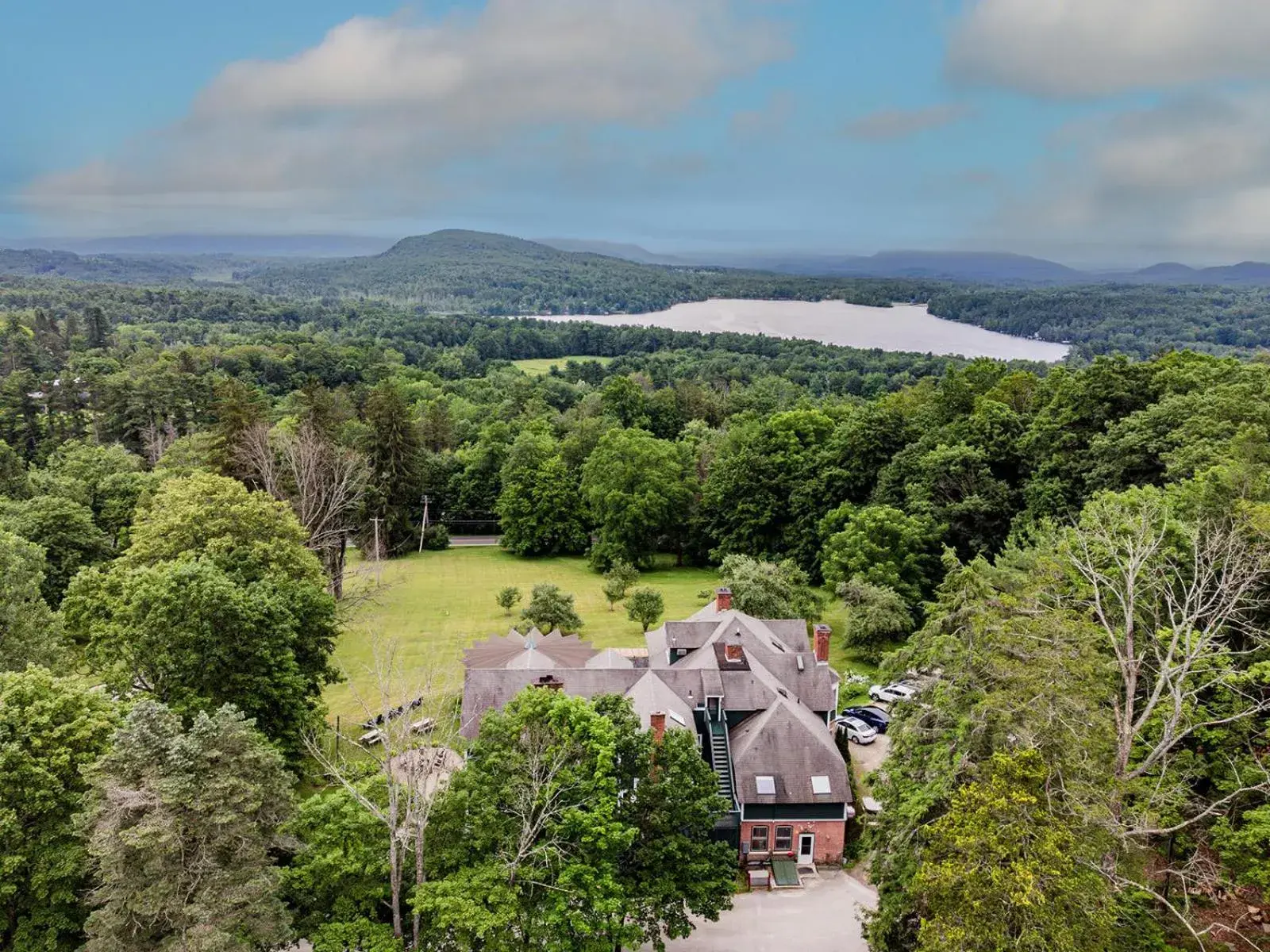 View (from property/room) in Apple Tree Inn View (from property/room) in Apple Tree Inn