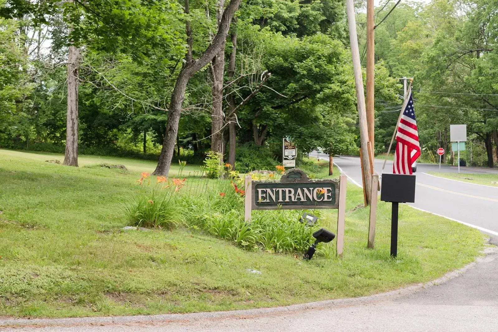 Facade/entrance in Apple Tree Inn Facade/entrance in Apple Tree Inn