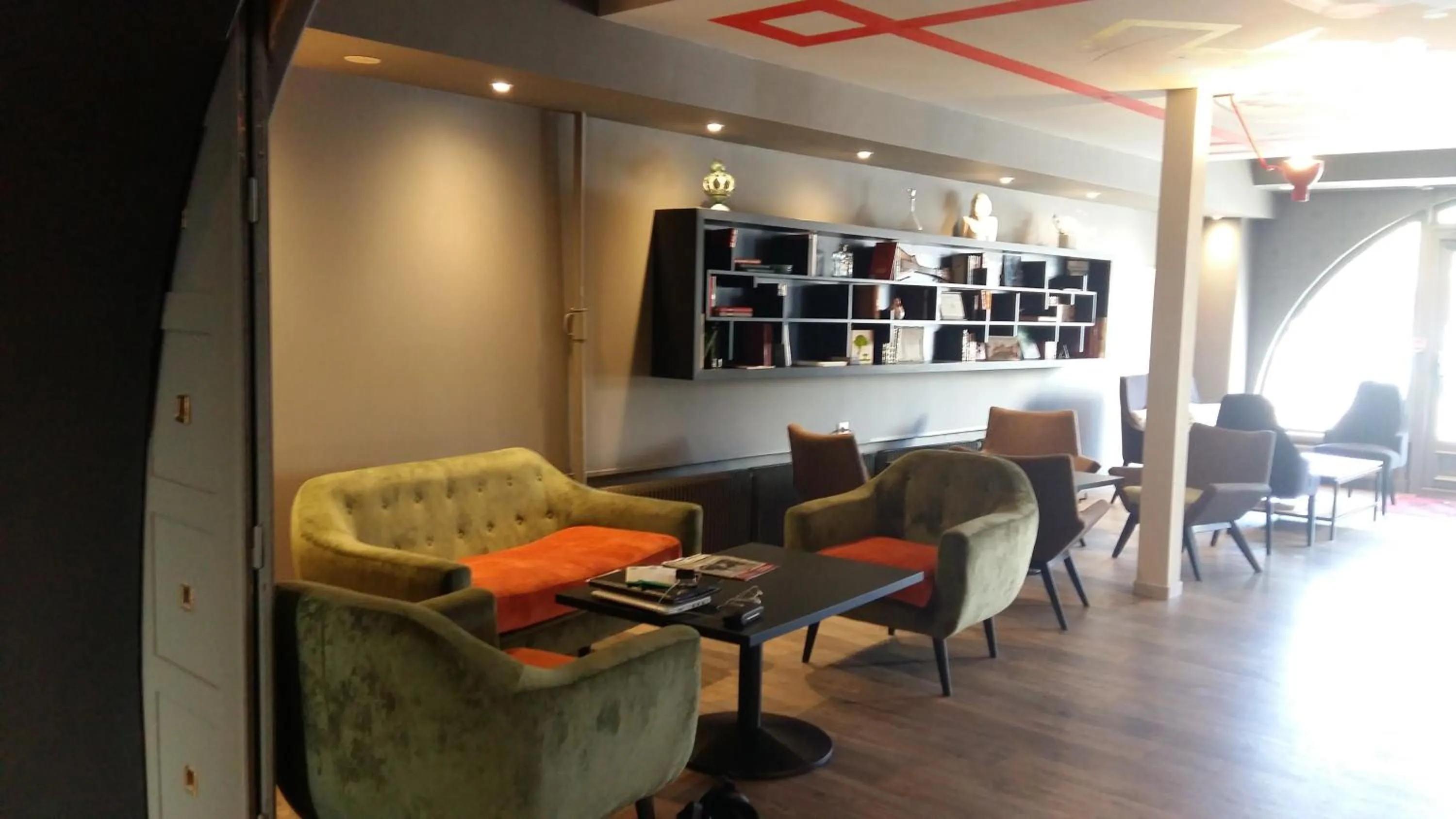 Seating area in Hotel Thonon Centre Le Comte Rouge