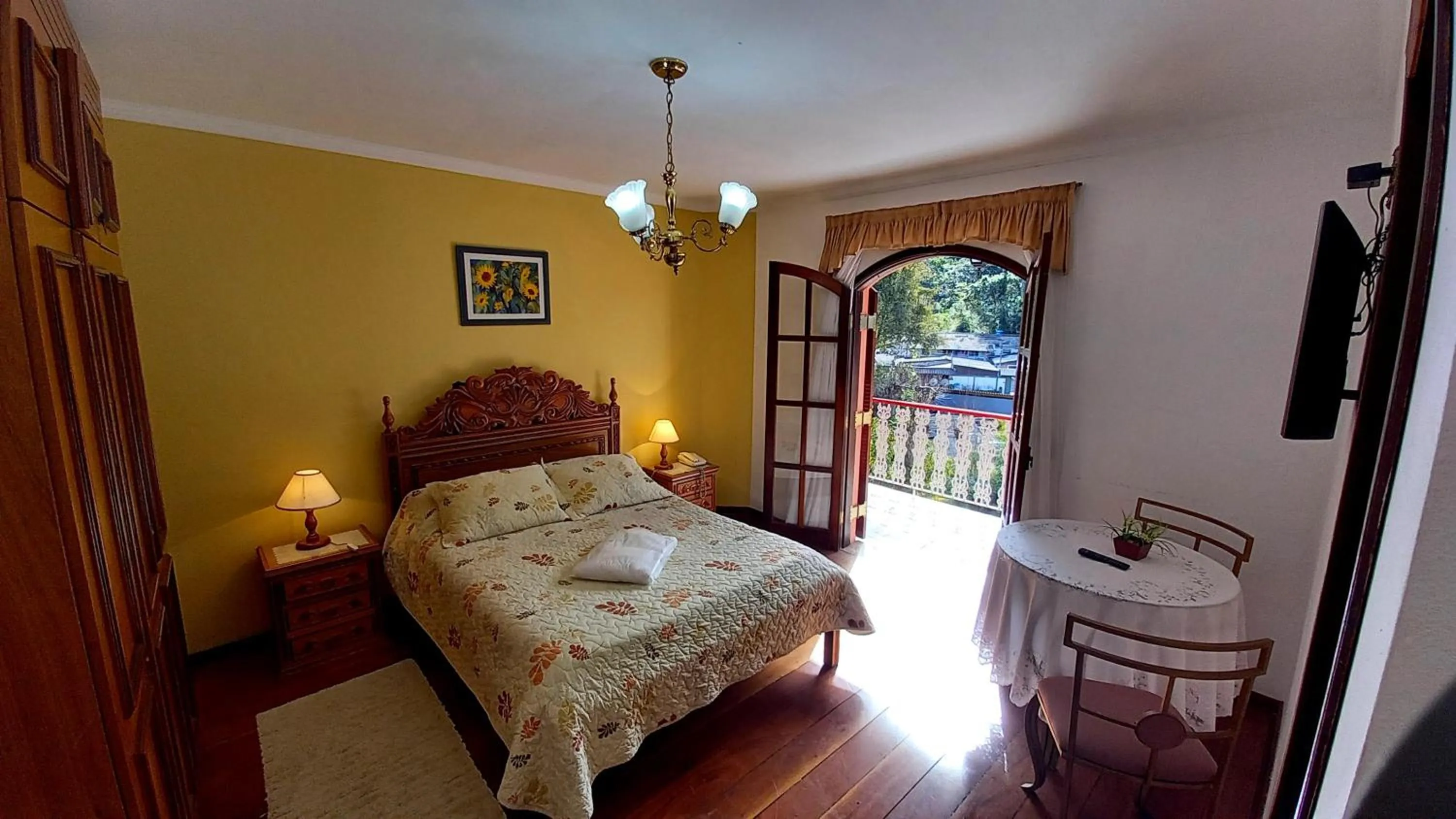 Bedroom, Bed in Hotel Shallon