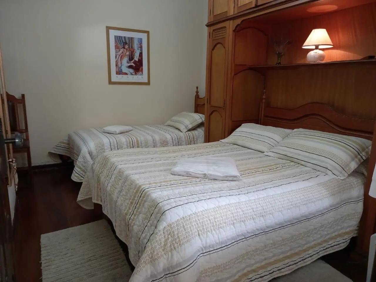 Bed in Hotel Shallon