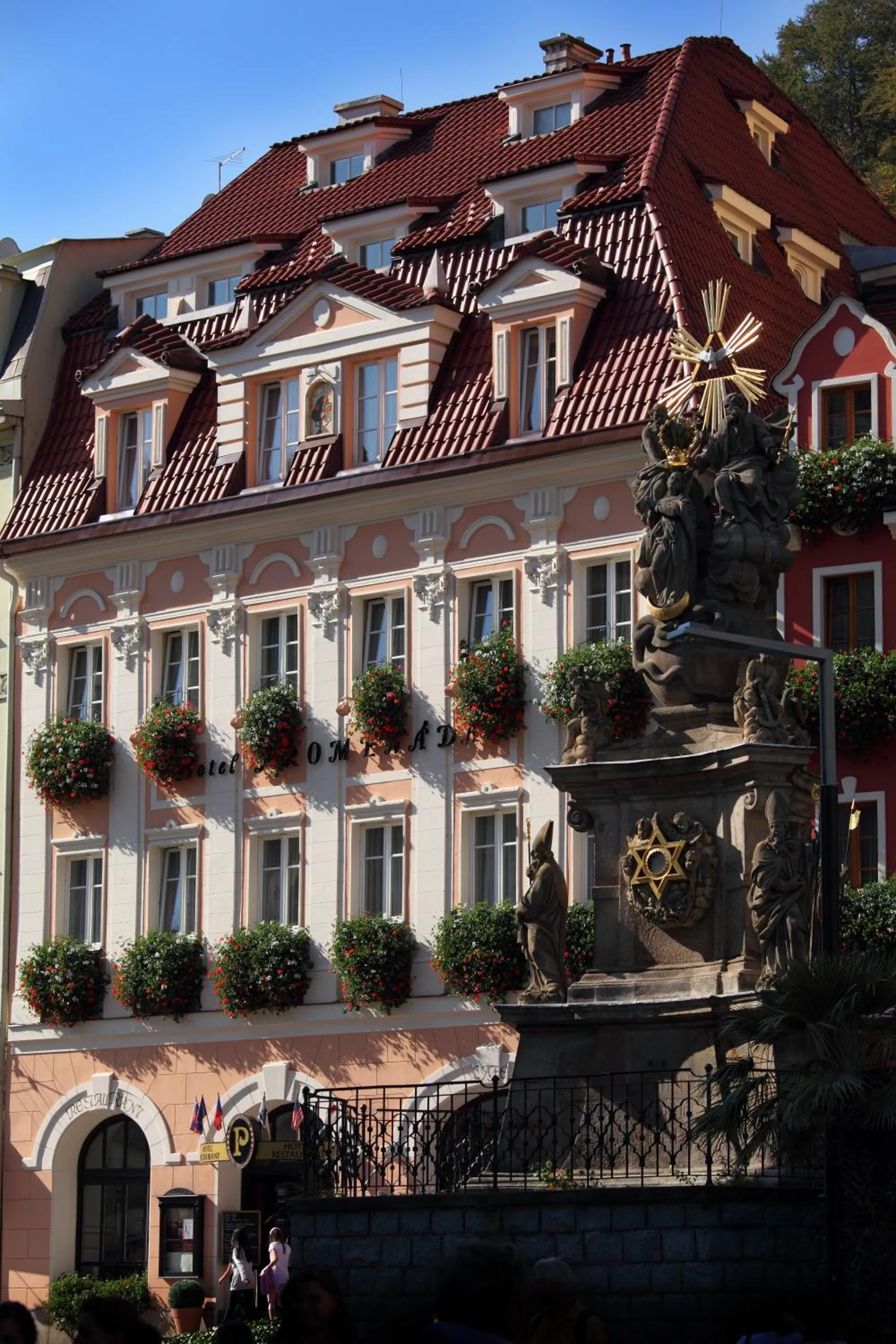 Facade/entrance in Promenáda Romantic Hotel