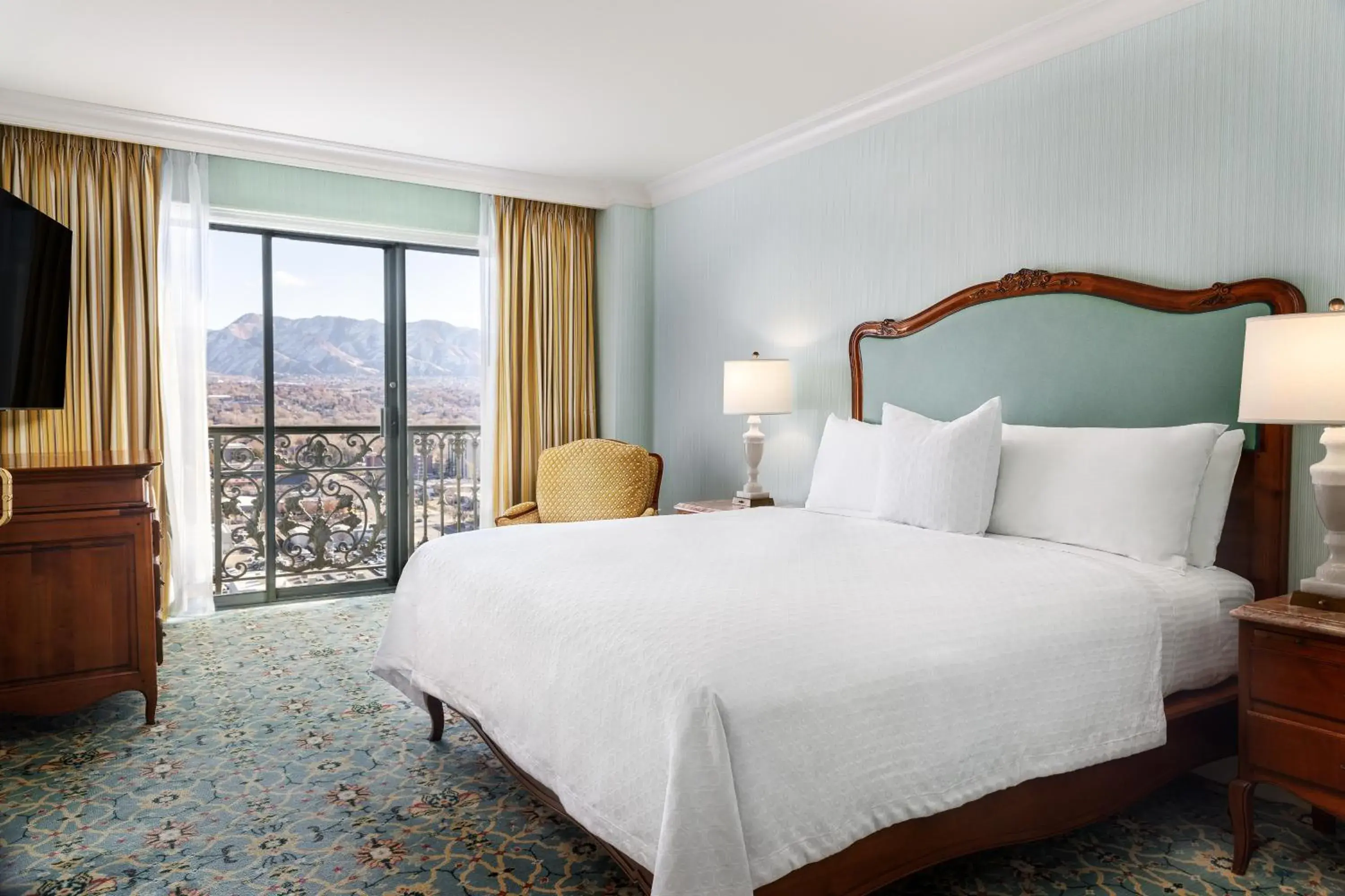 Bedroom, Bed in Grand America Hotel Bedroom, Bed in Grand America Hotel