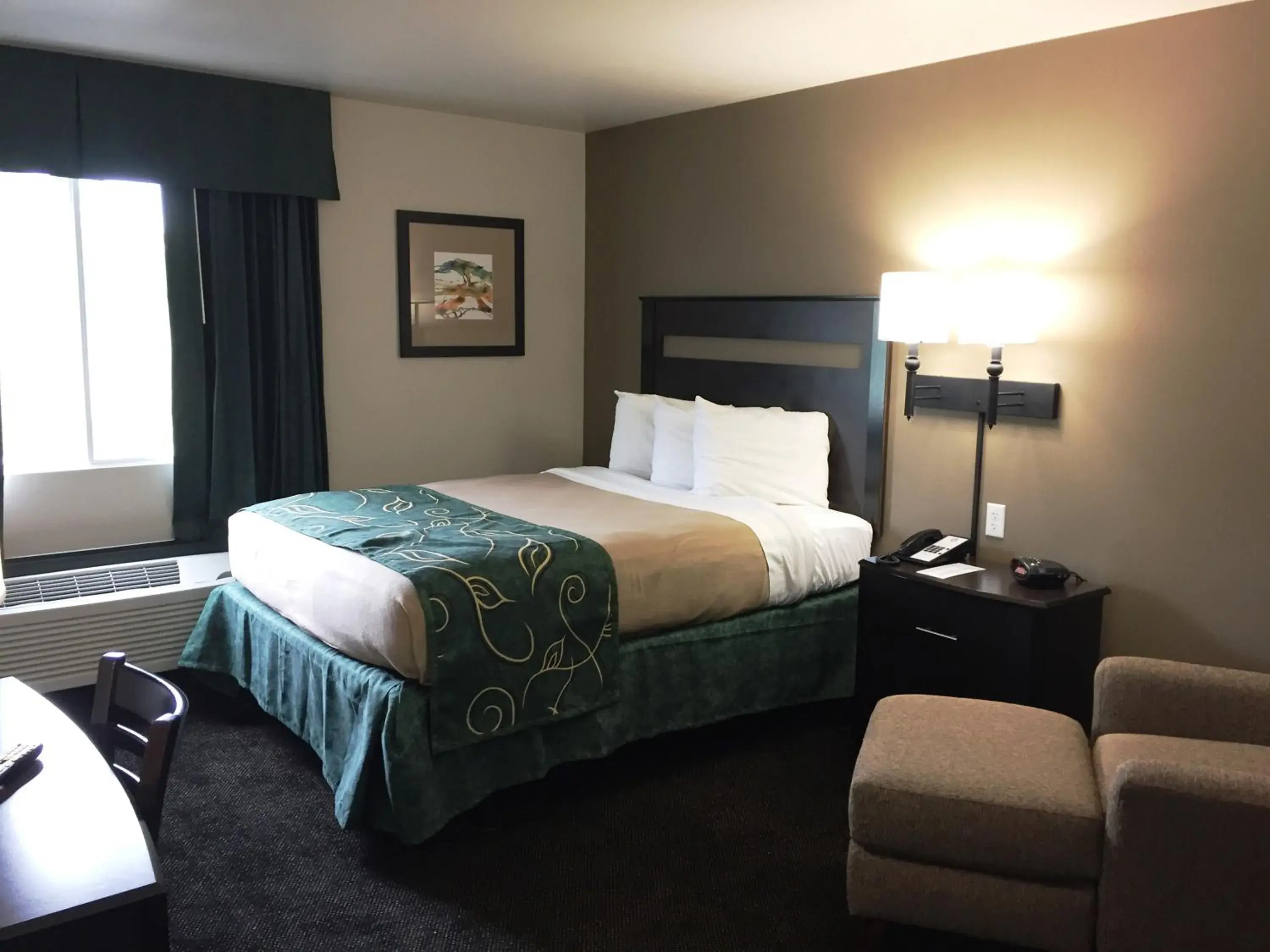 Bedroom, Bed in Travelodge by Wyndham Edgemont Bedroom, Bed in Travelodge by Wyndham Edgemont