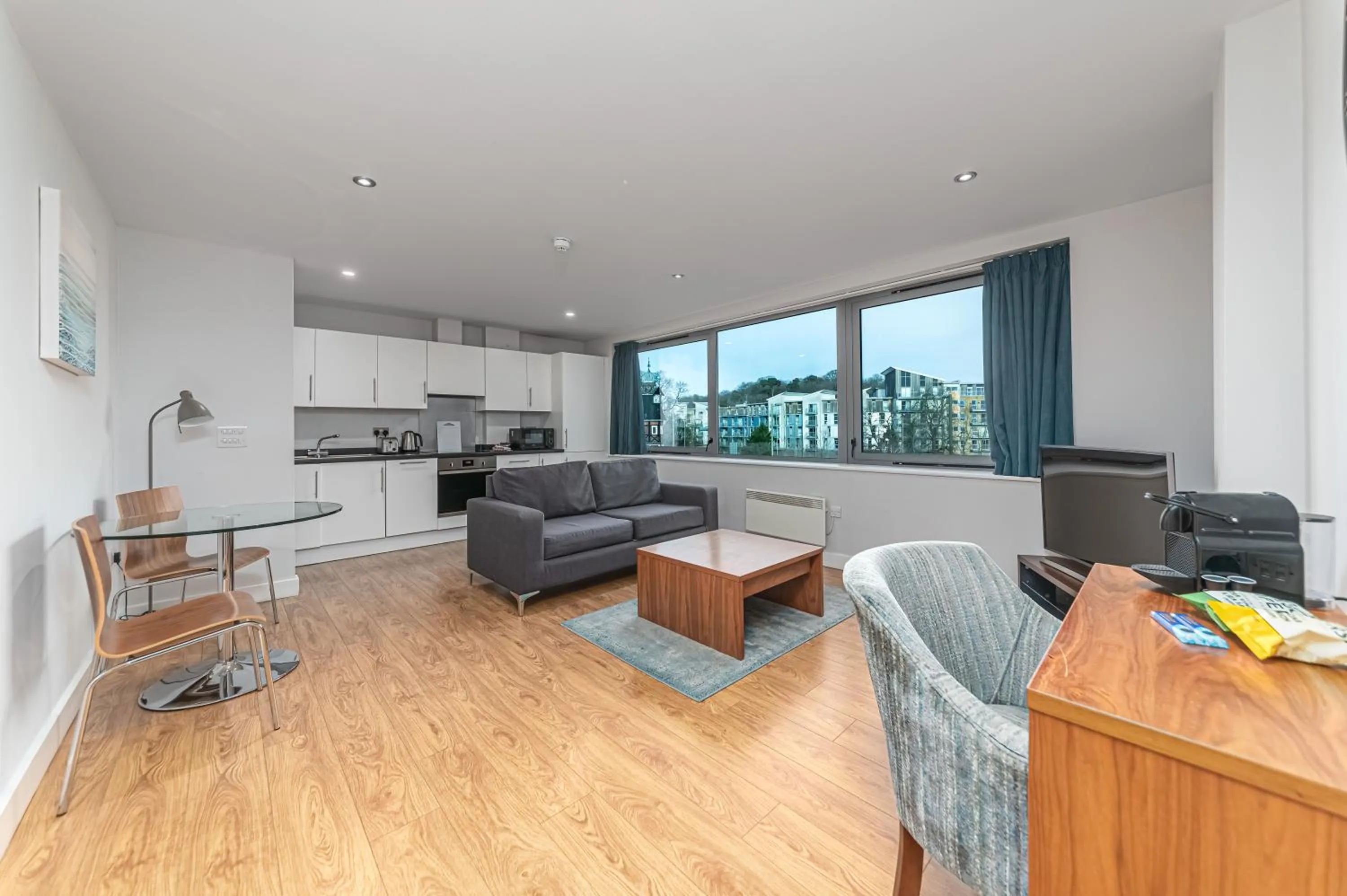 Living room in HQ Aparthotel Farnborough