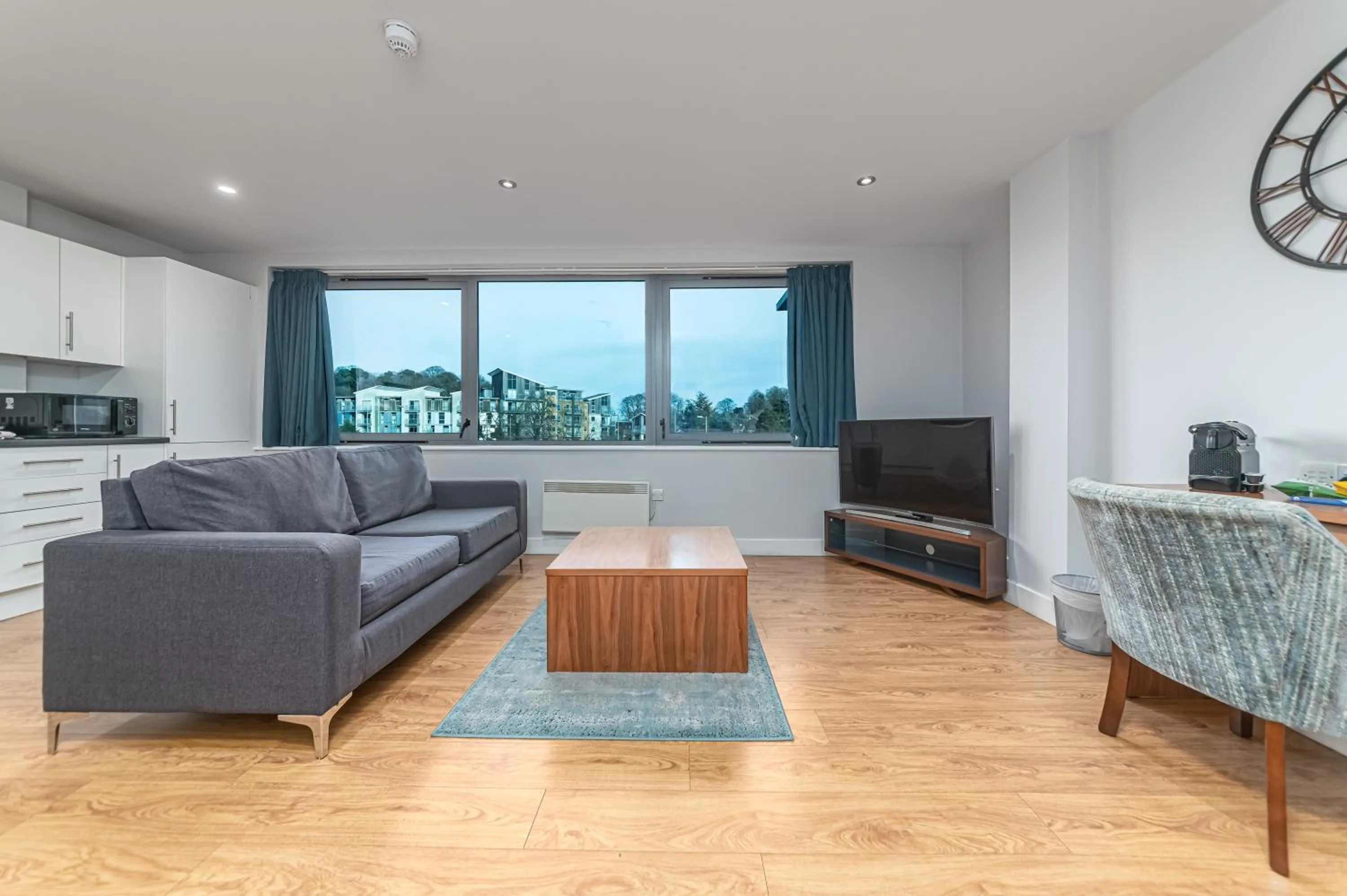 Living room in HQ Aparthotel Farnborough