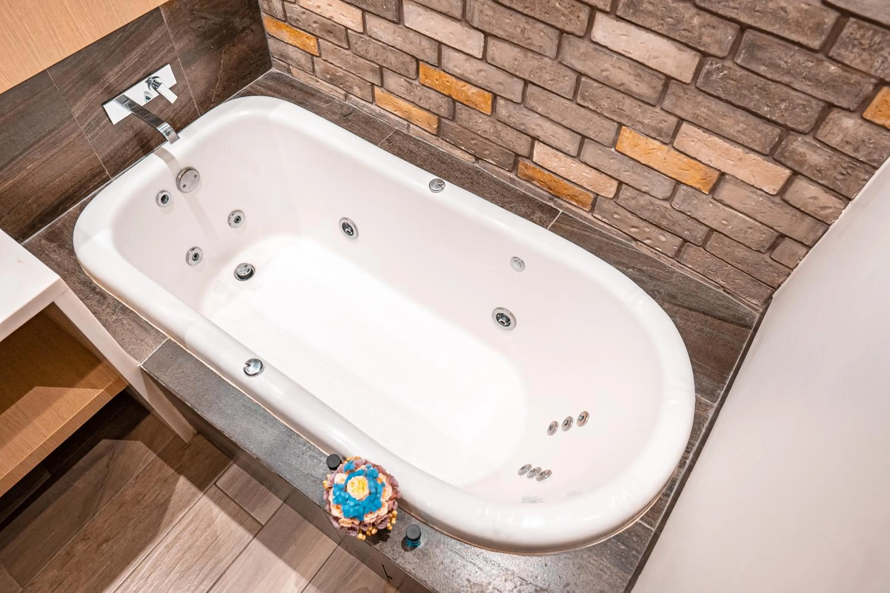 Hot Tub in Hotel Punto MX