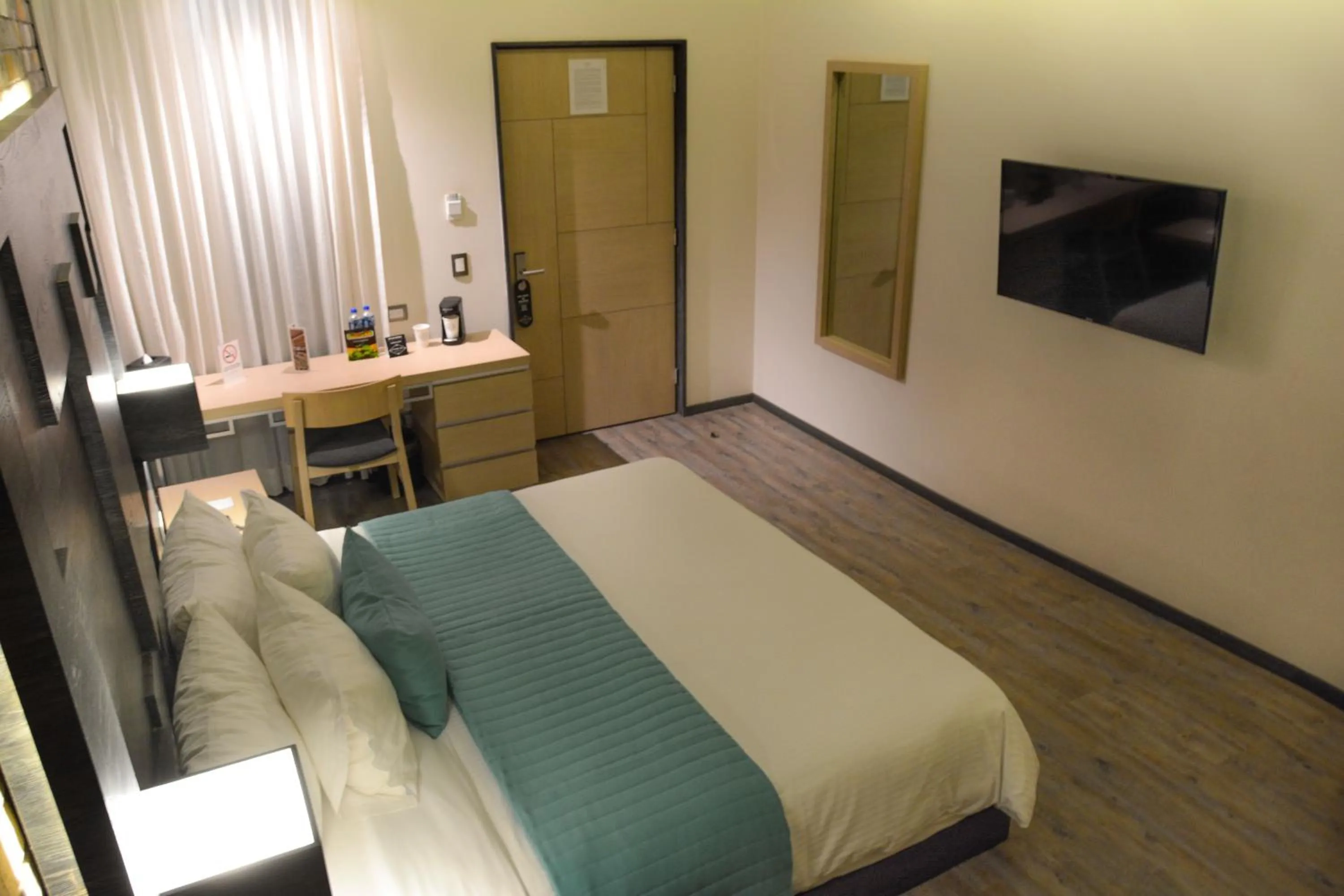 TV and multimedia, Bed in Hotel Punto MX