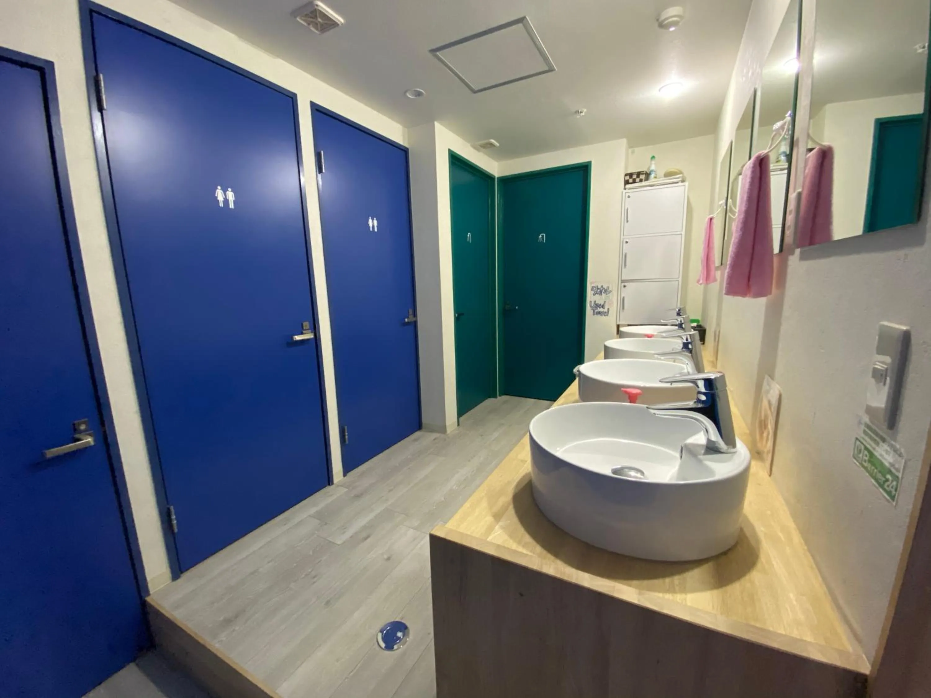 Bathroom in Hostel Anchorage