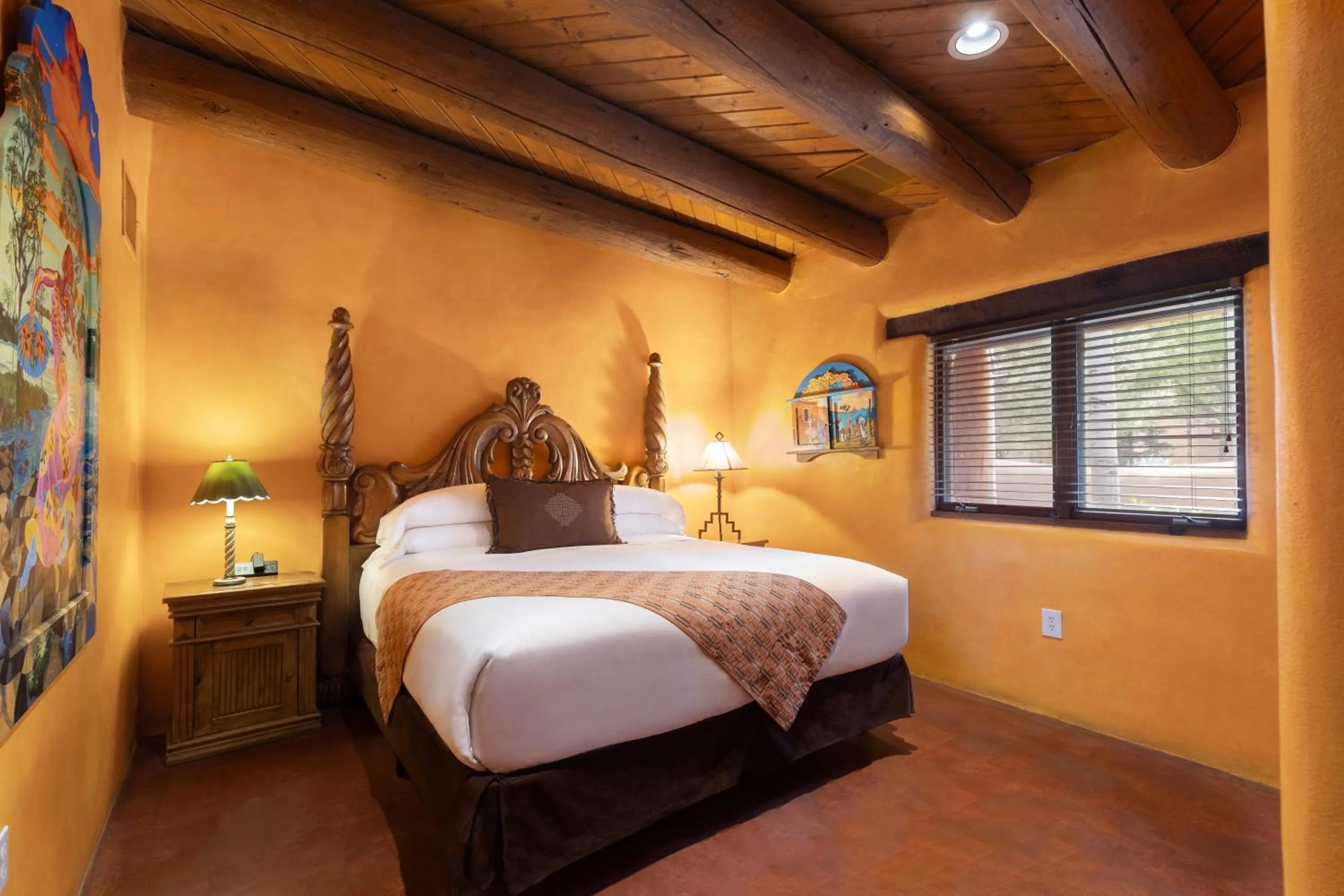 Bed in El Monte Sagrado Resort & Spa