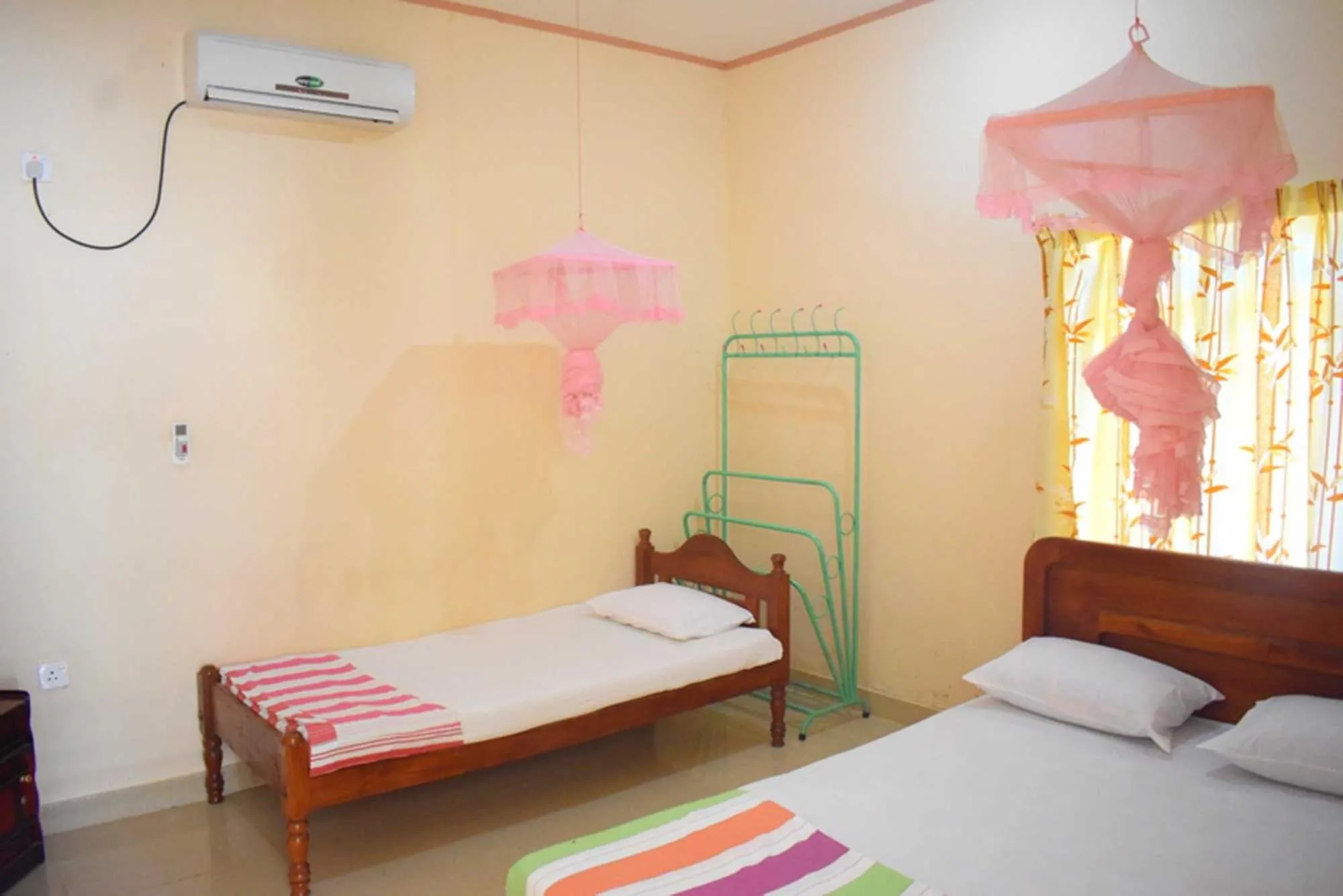 Bedroom, Bed in Yaswi Guest House
