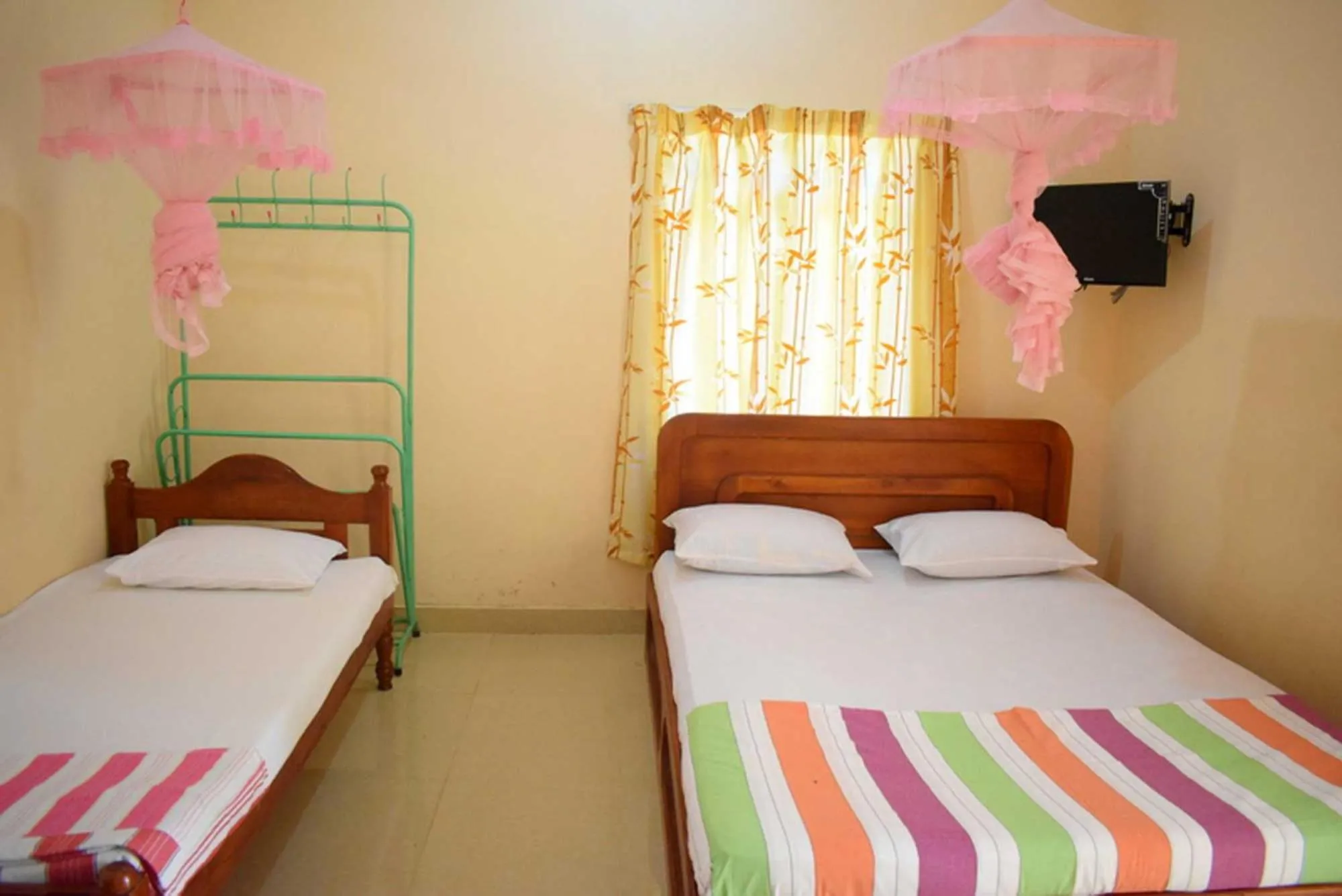 Bedroom, Bed in Yaswi Guest House
